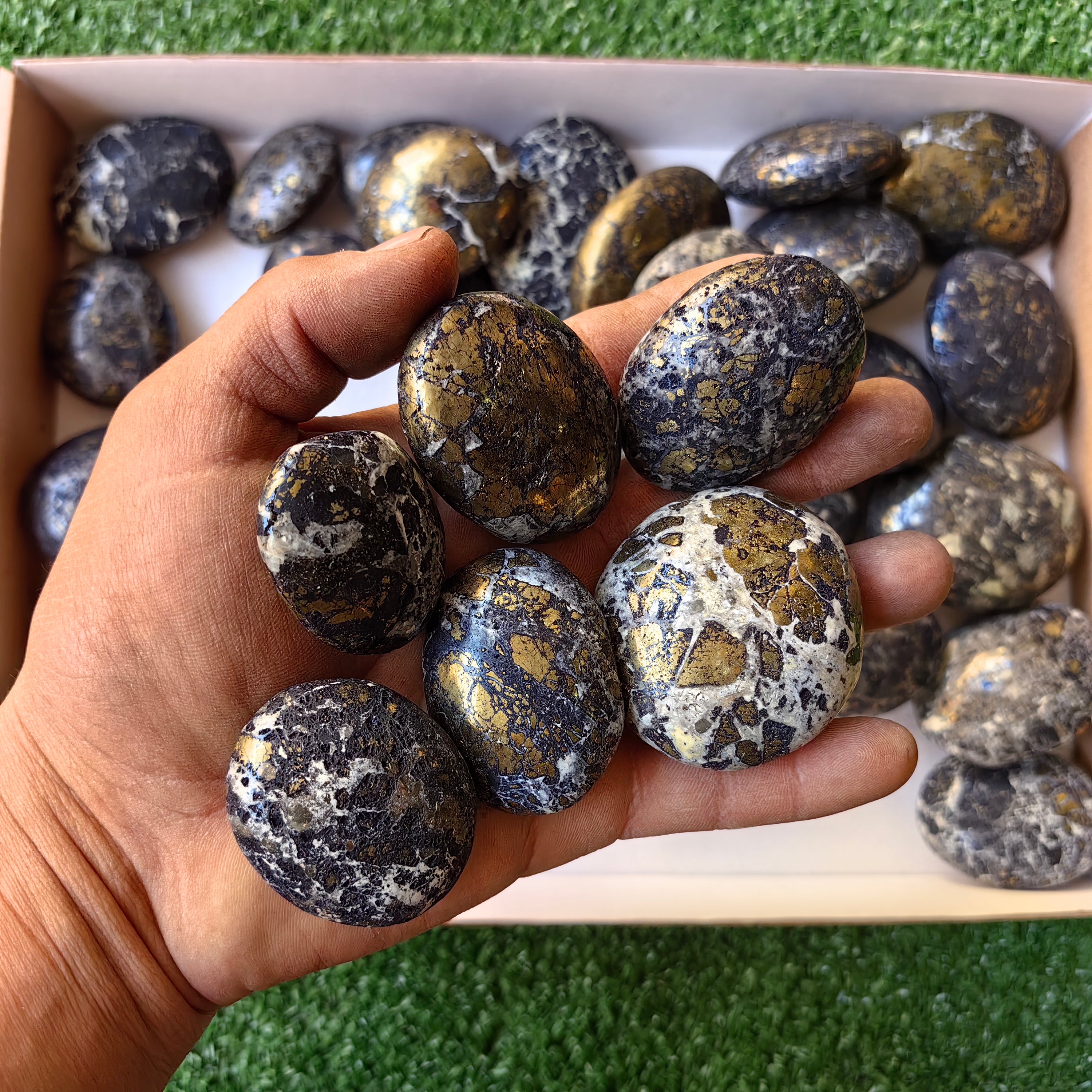 34 pcs Covellite on Chalcopyrite palm