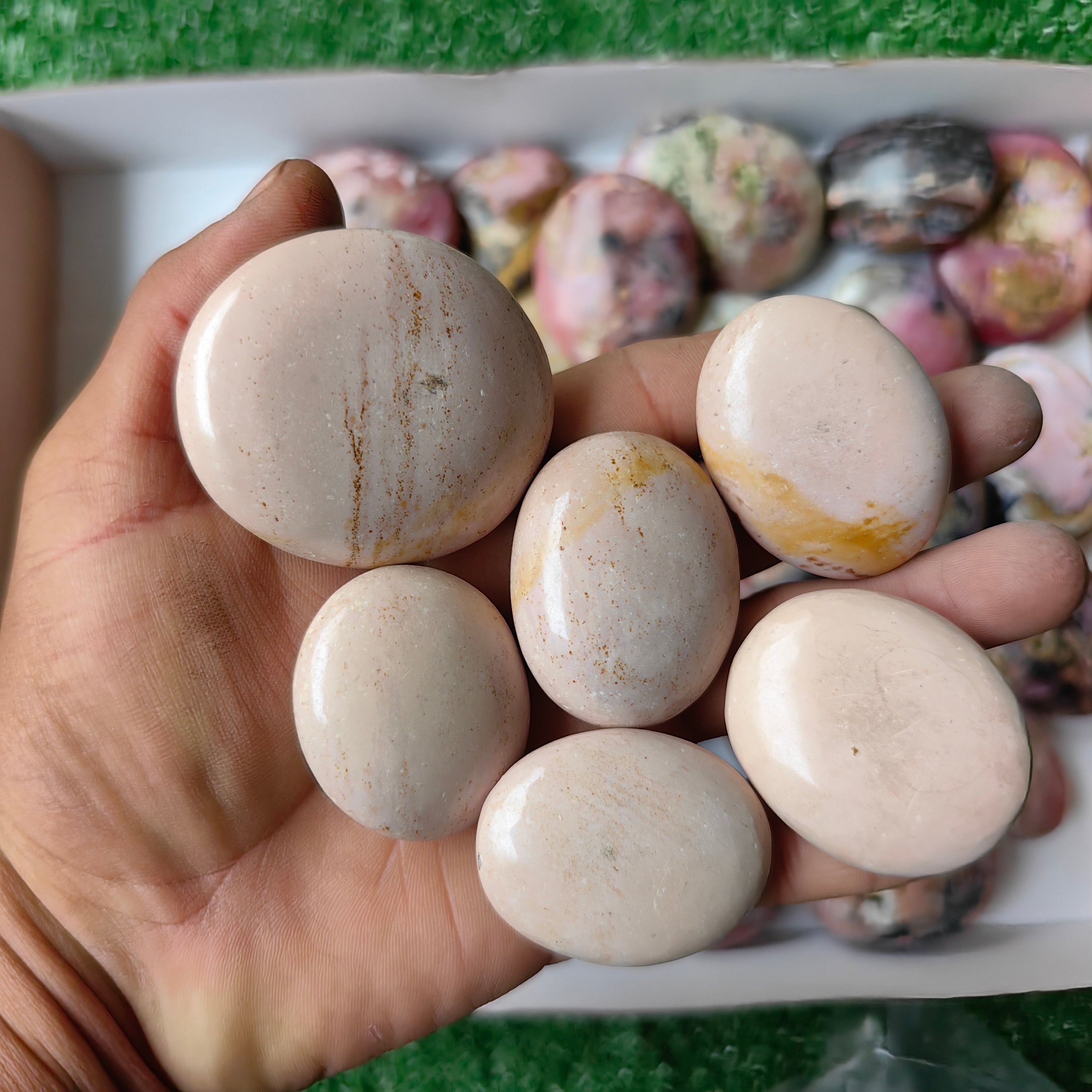 Lot 32 pcs Pink Opal and Phosphosiderite Palm