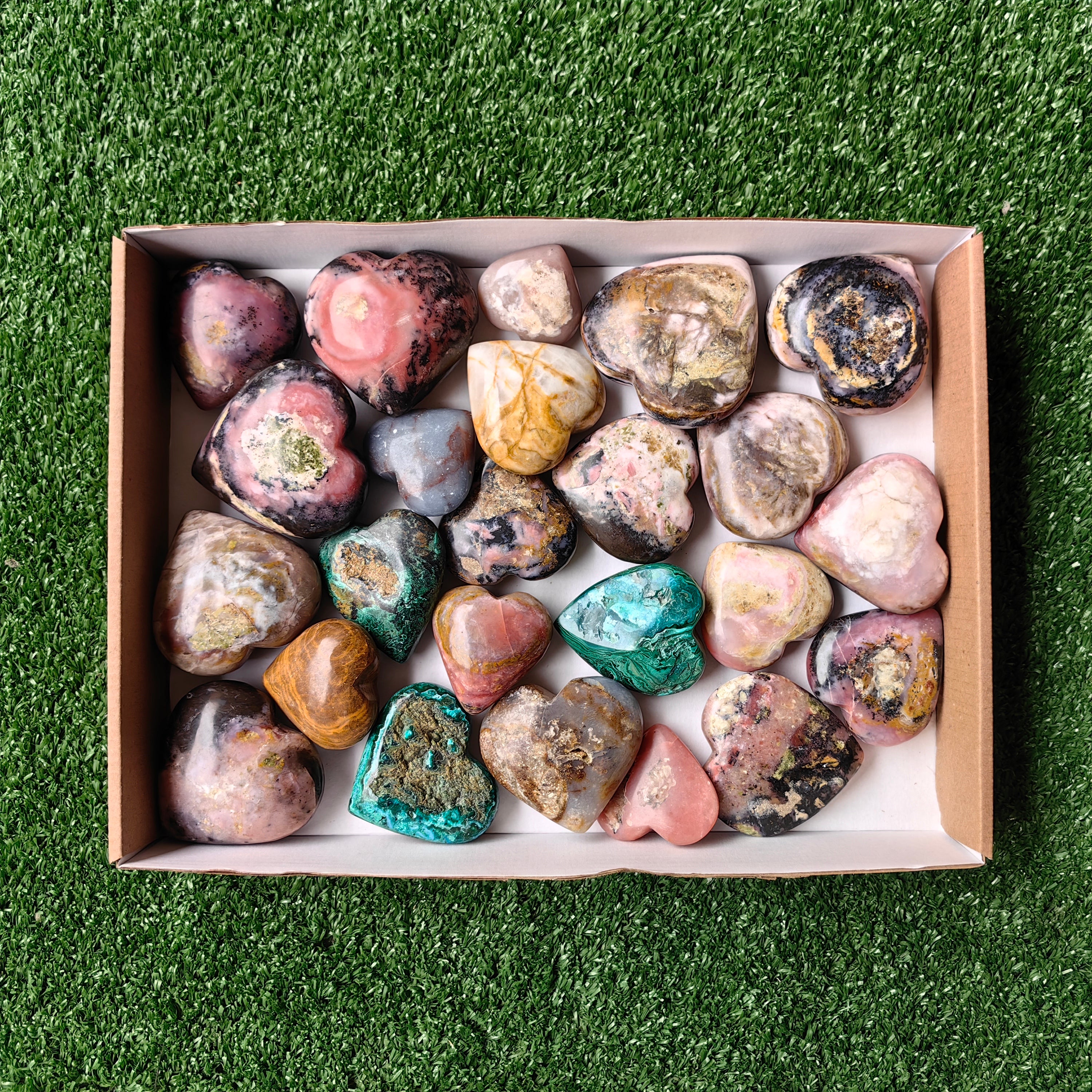 Lot 24 pcs Heart of mixed stones