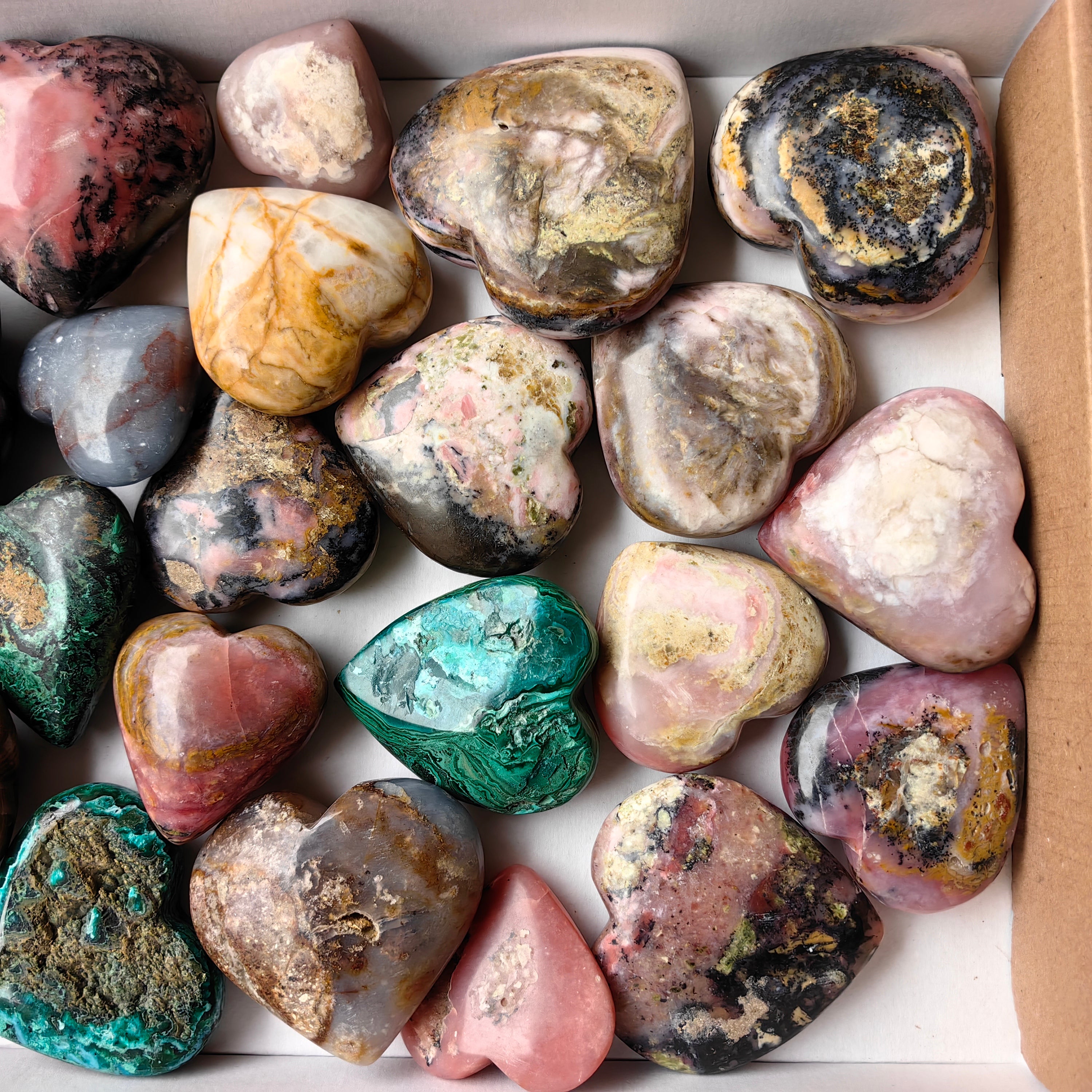 Lot 24 pcs Heart of mixed stones