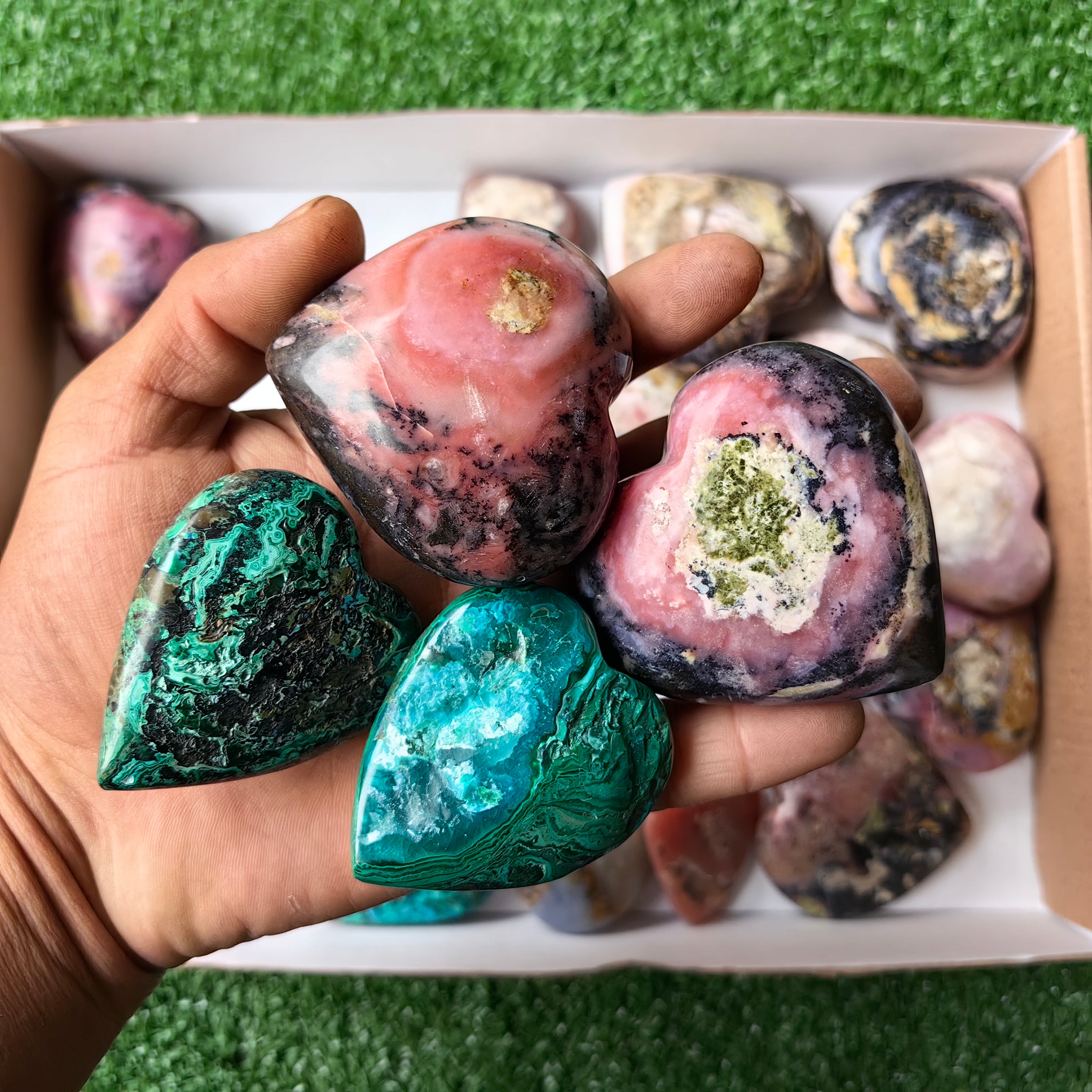 Lot 24 pcs Heart of mixed stones