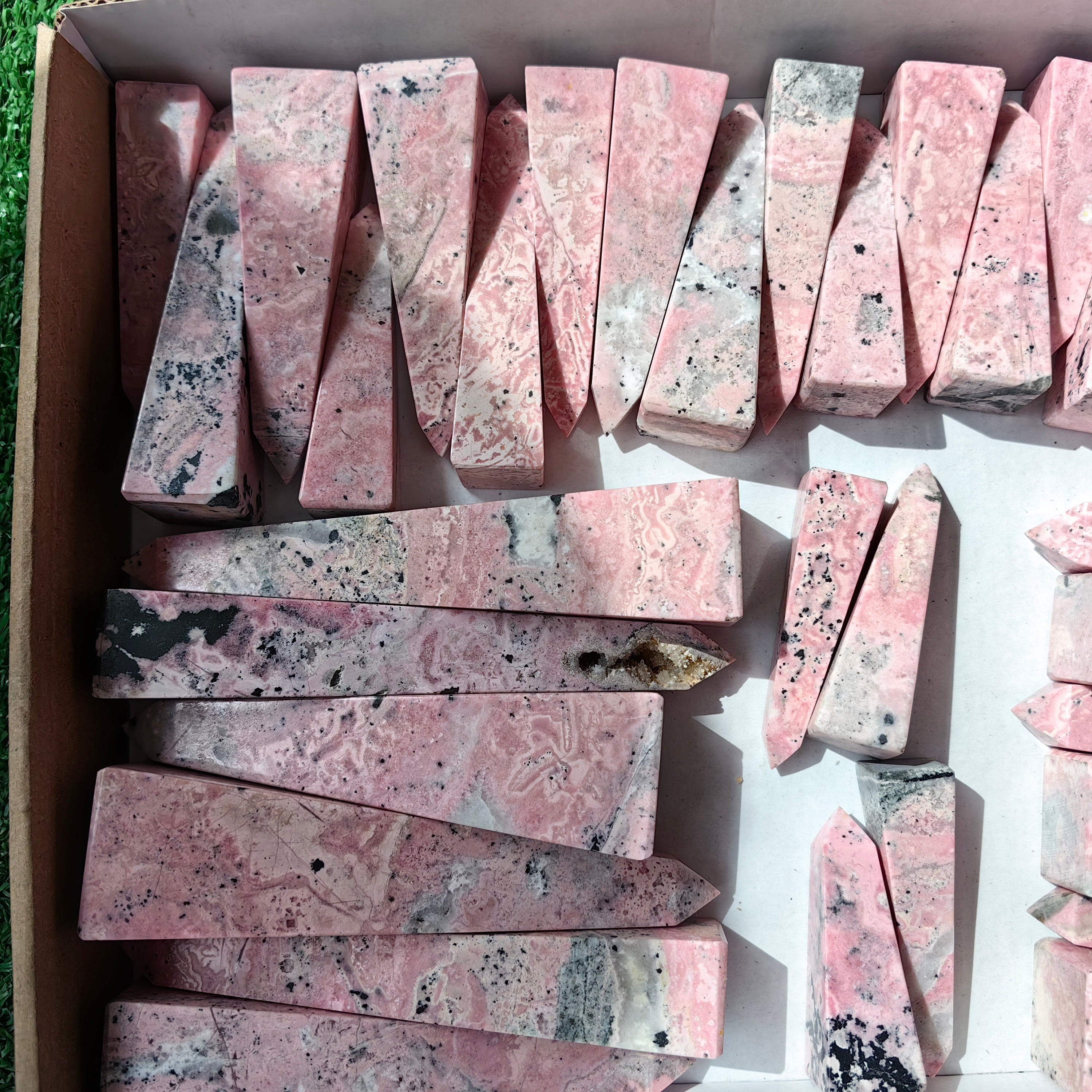 lot 35 pcs Rhodonite tower