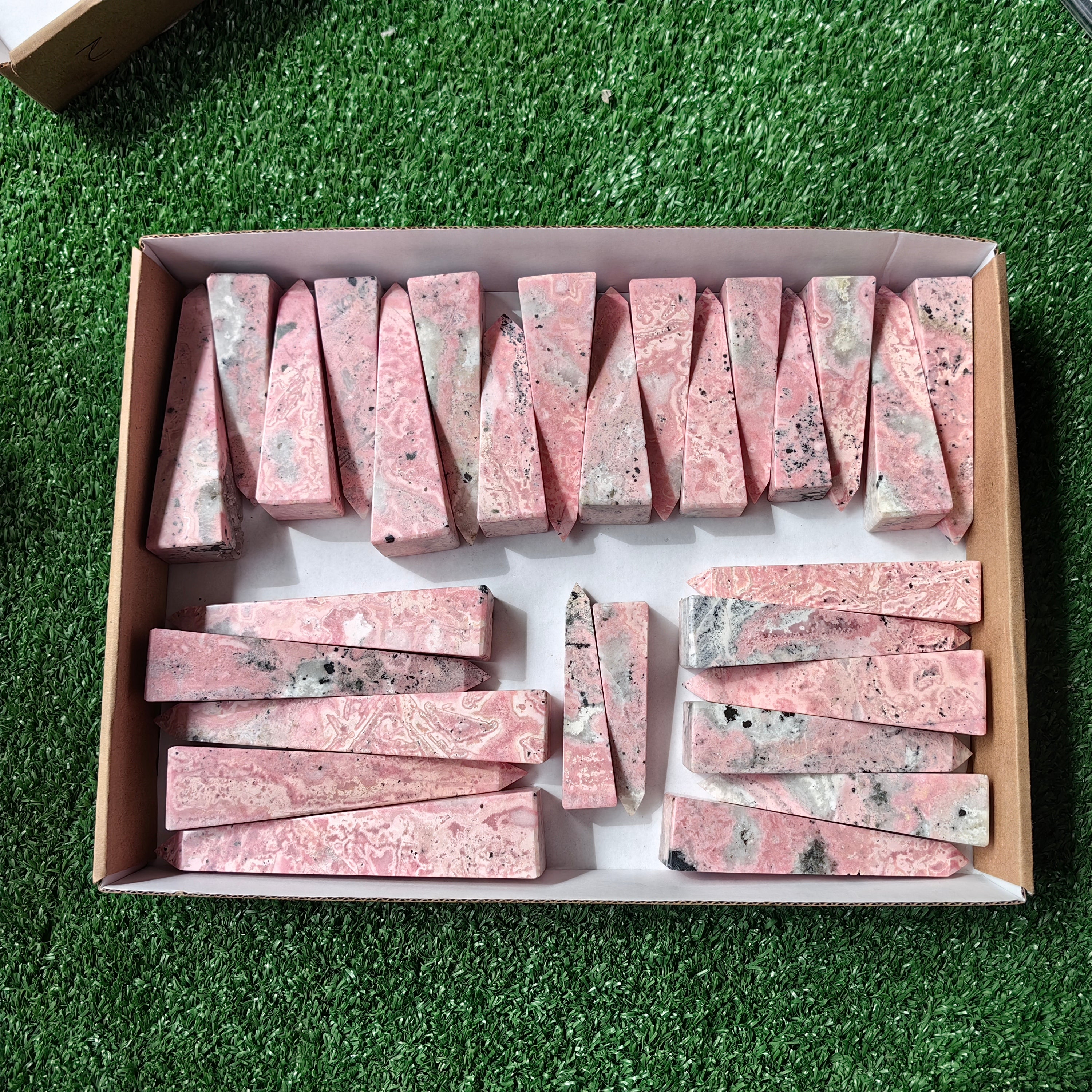 lot 29 pcs Rhodonite tower