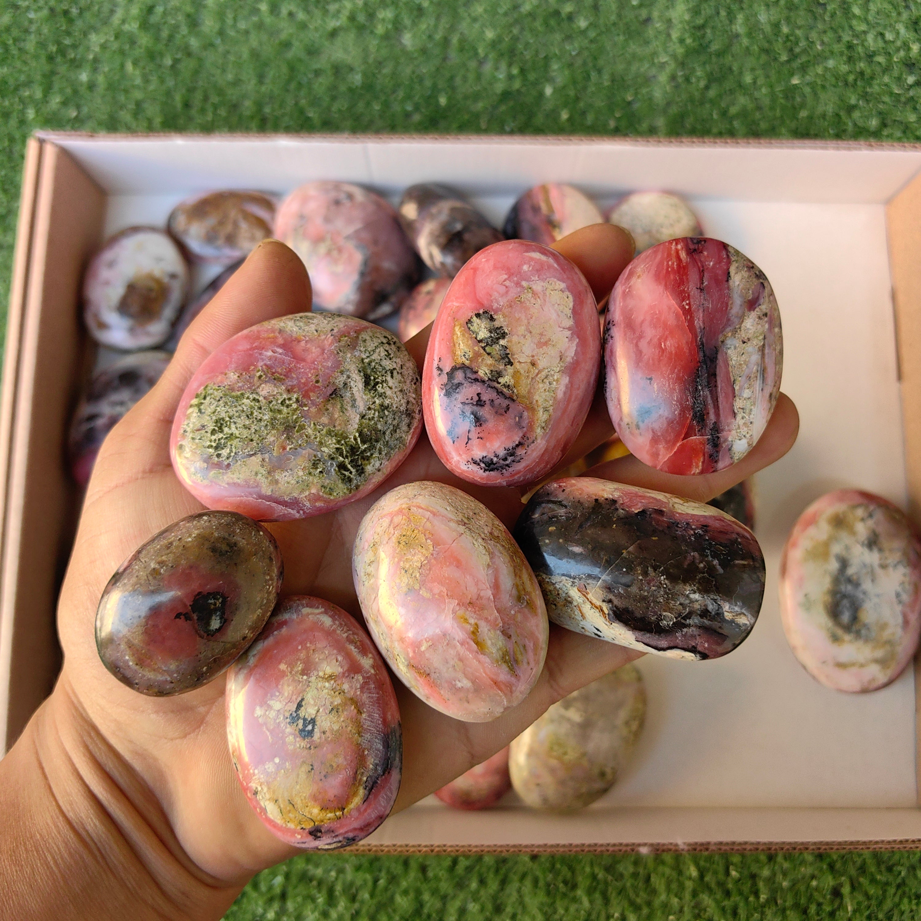 Lot 31 pcs Strawberry Pink Opal Palm