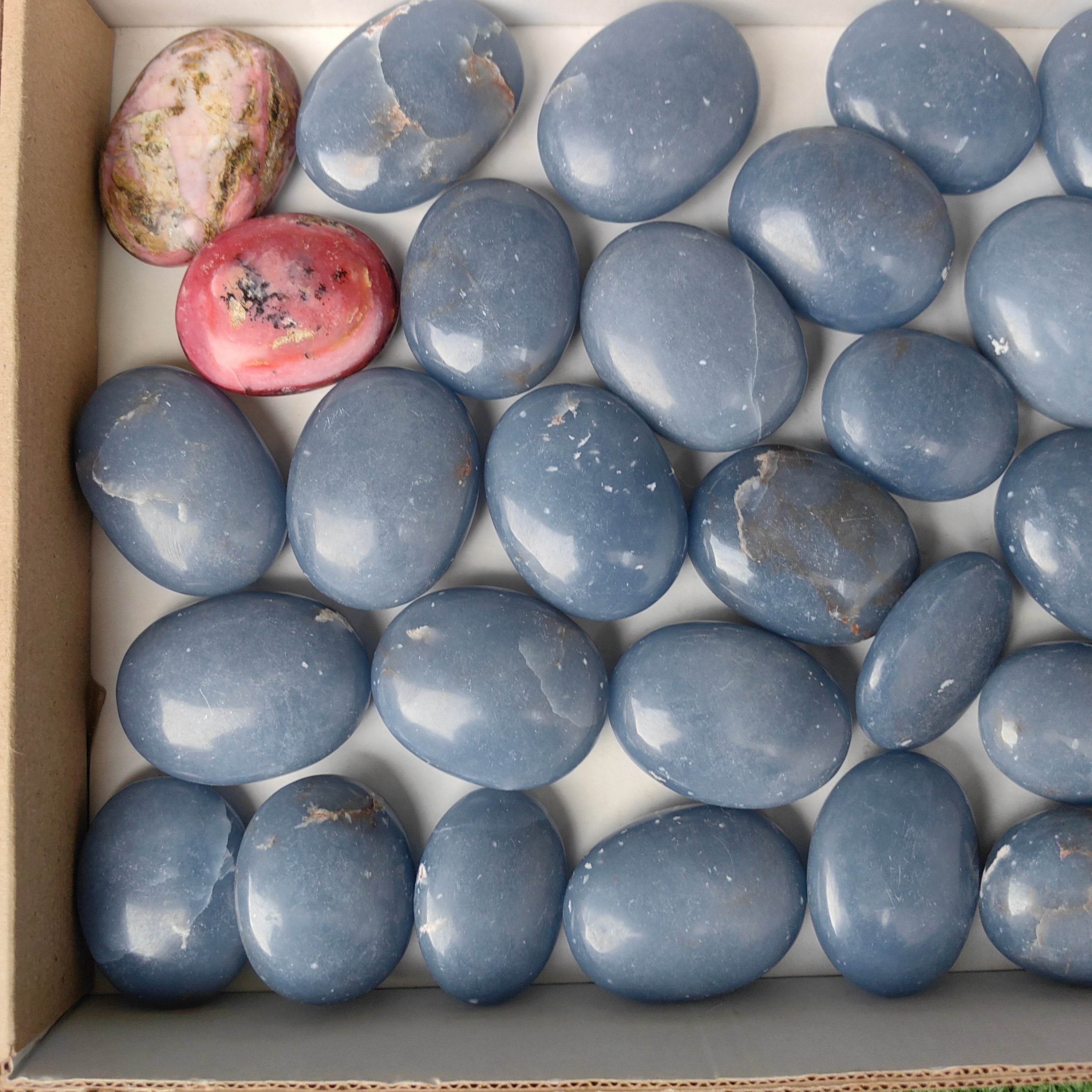 Lot 2 pcs Strawberry Pink Opal Palm / 30 pcs Angelite palm