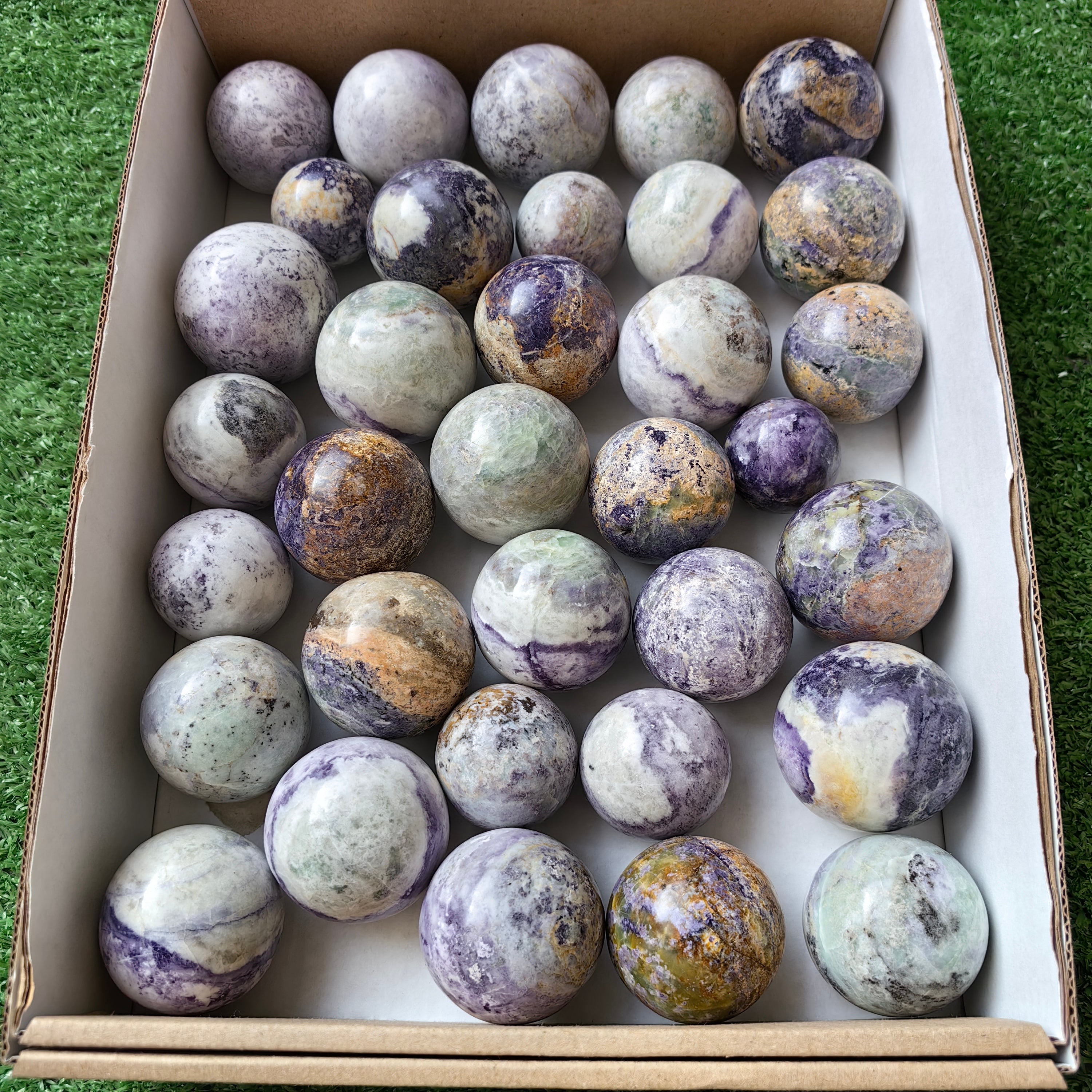 Lot 34 pcs Bolivianite sphere