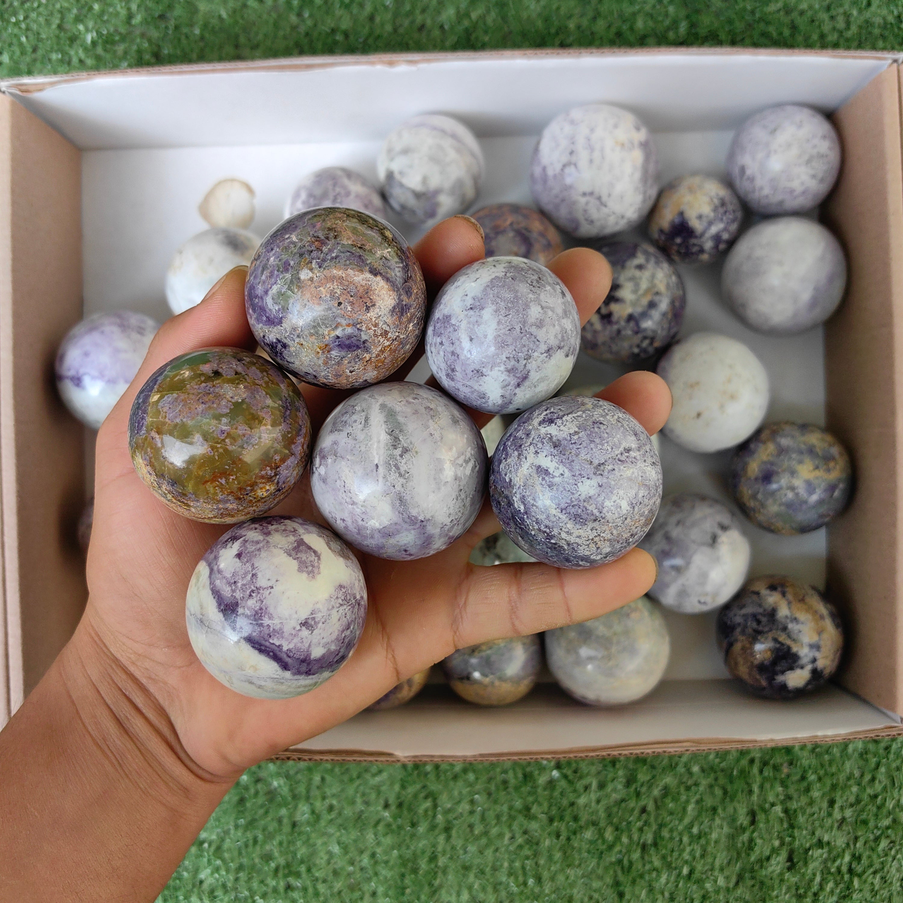 Lot 34 pcs Bolivianite sphere