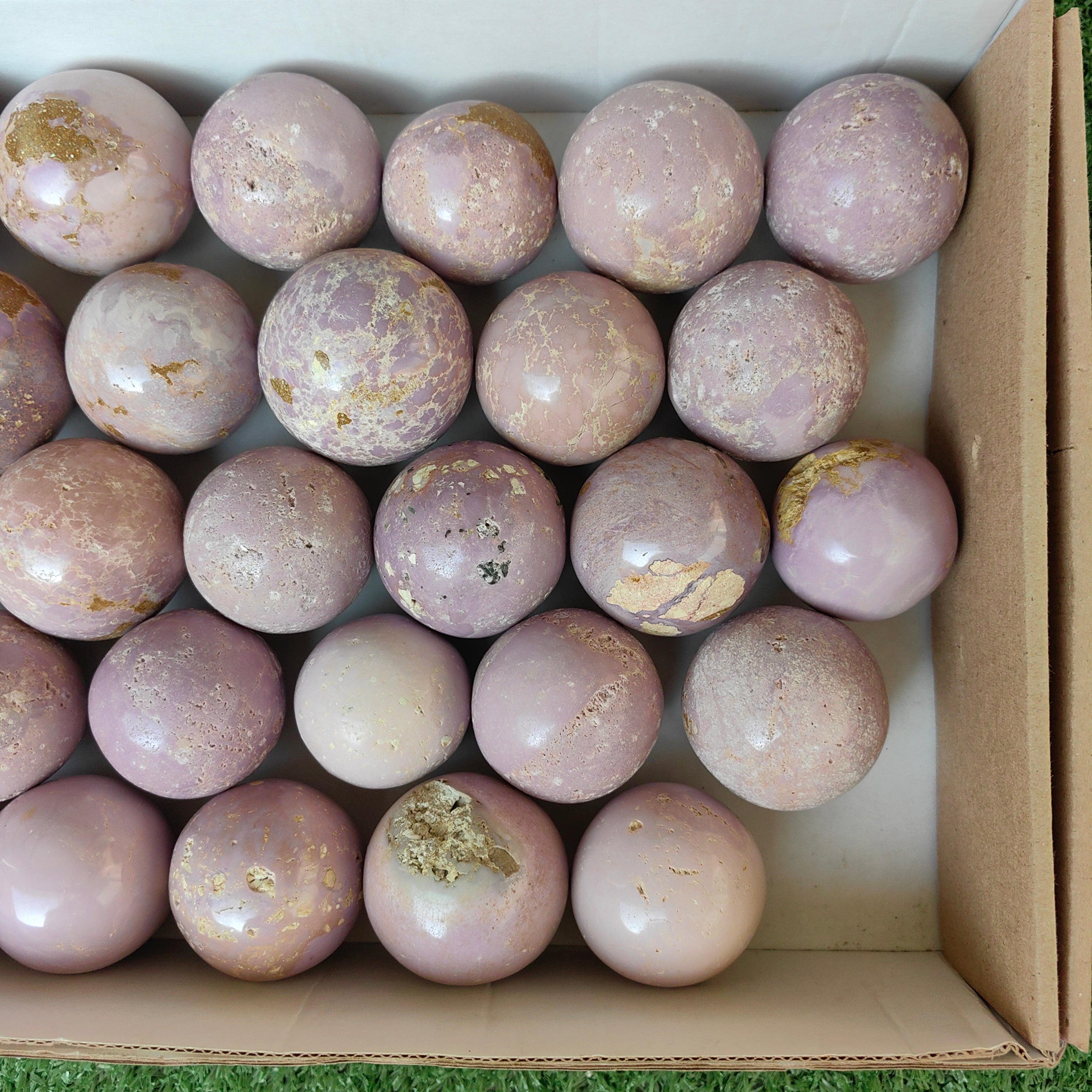 Lot 27 pcs phosphosiderite sphere