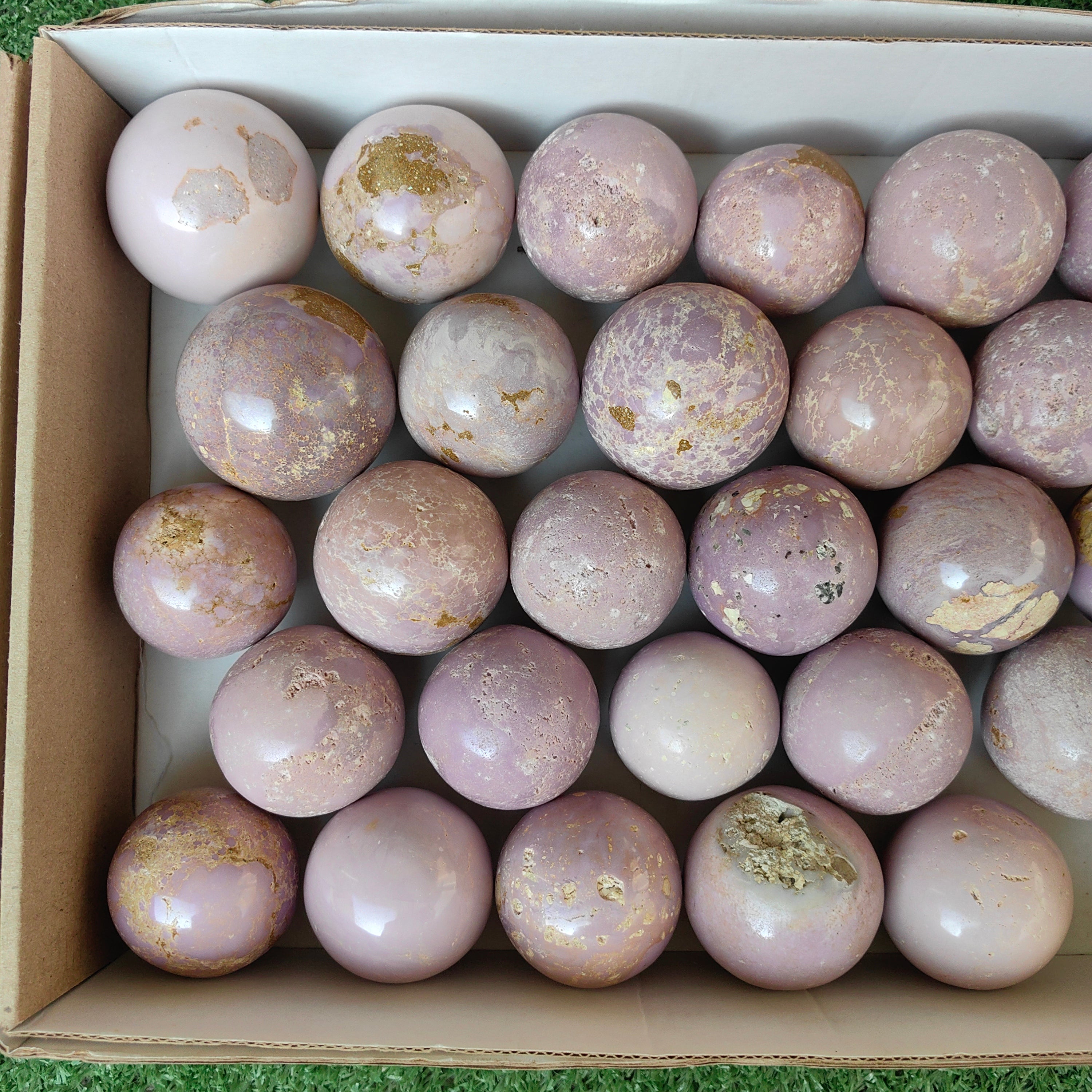 Lot 27 pcs phosphosiderite sphere