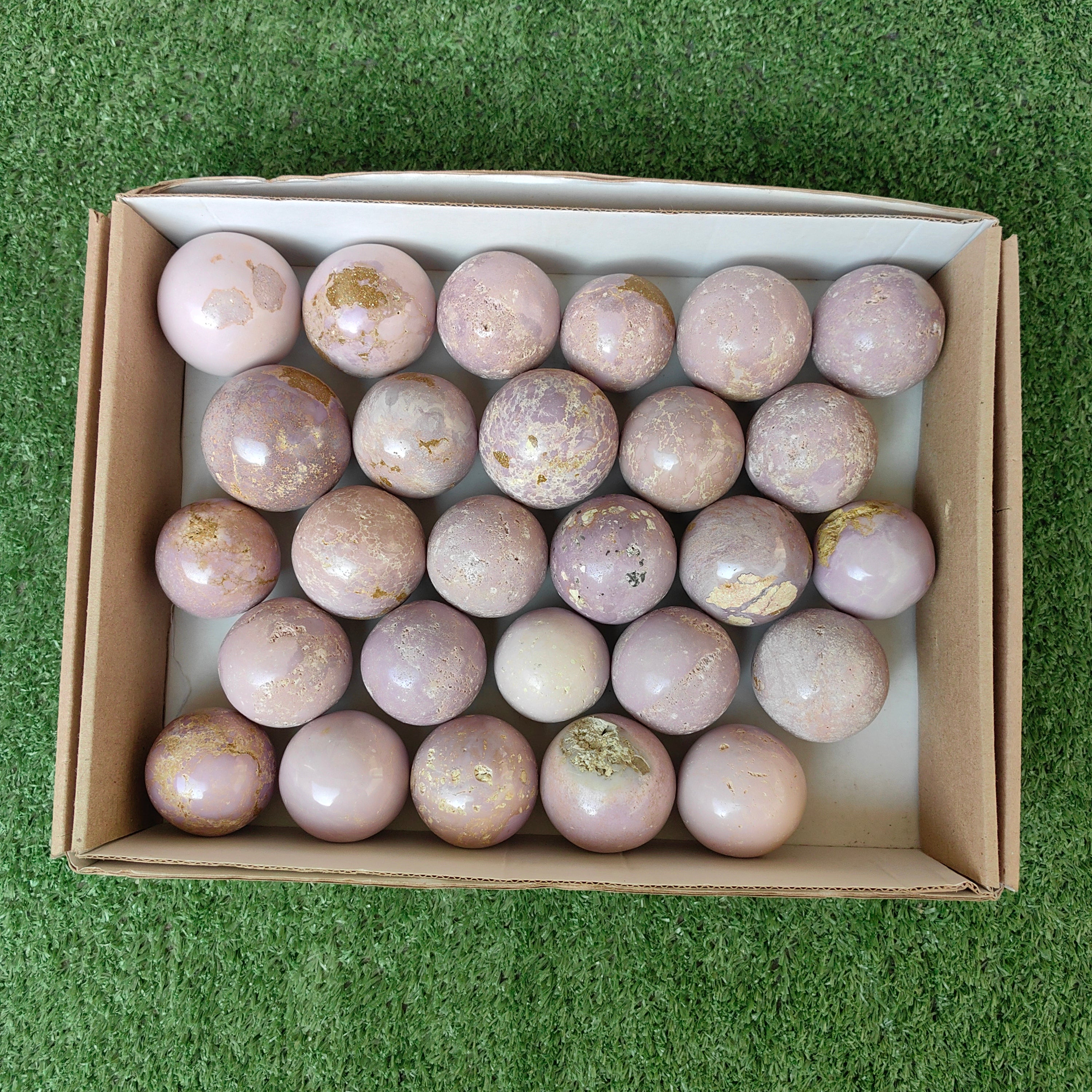 Lot 27 pcs phosphosiderite sphere