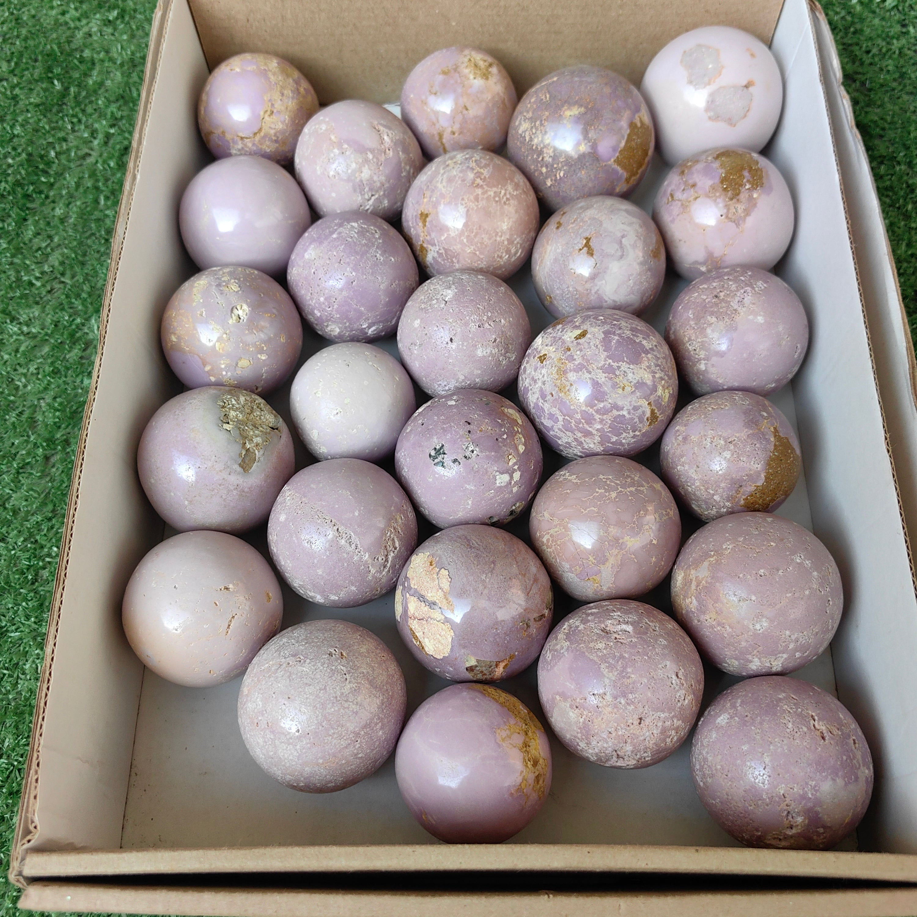 Lot 27 pcs phosphosiderite sphere