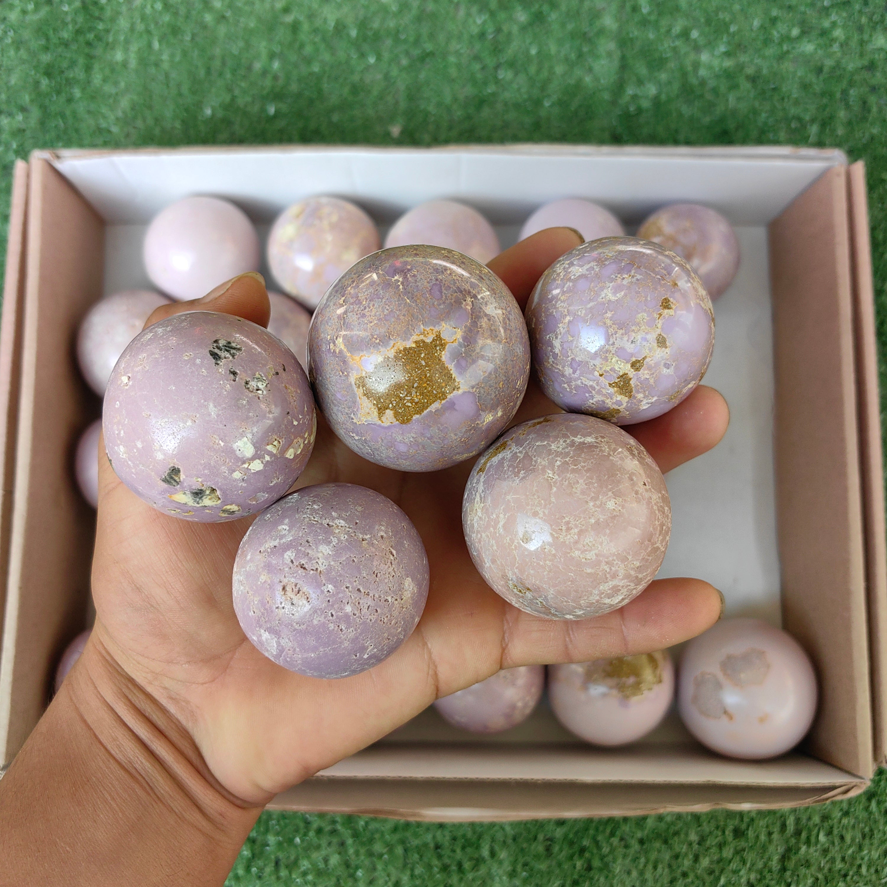 Lot 27 pcs phosphosiderite sphere
