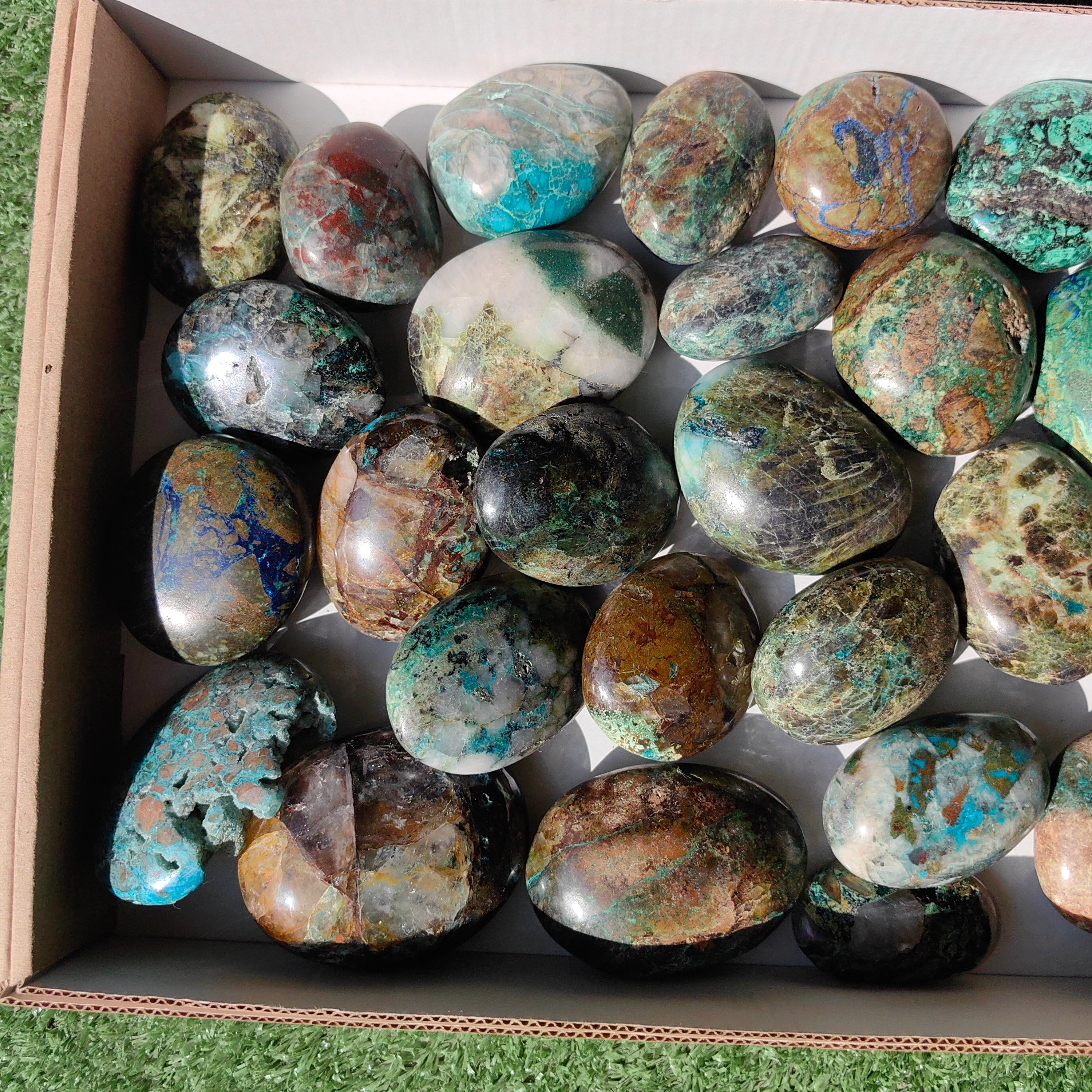 Lot 29 pcs Epidote on Chrysocolla with Quartz Palm