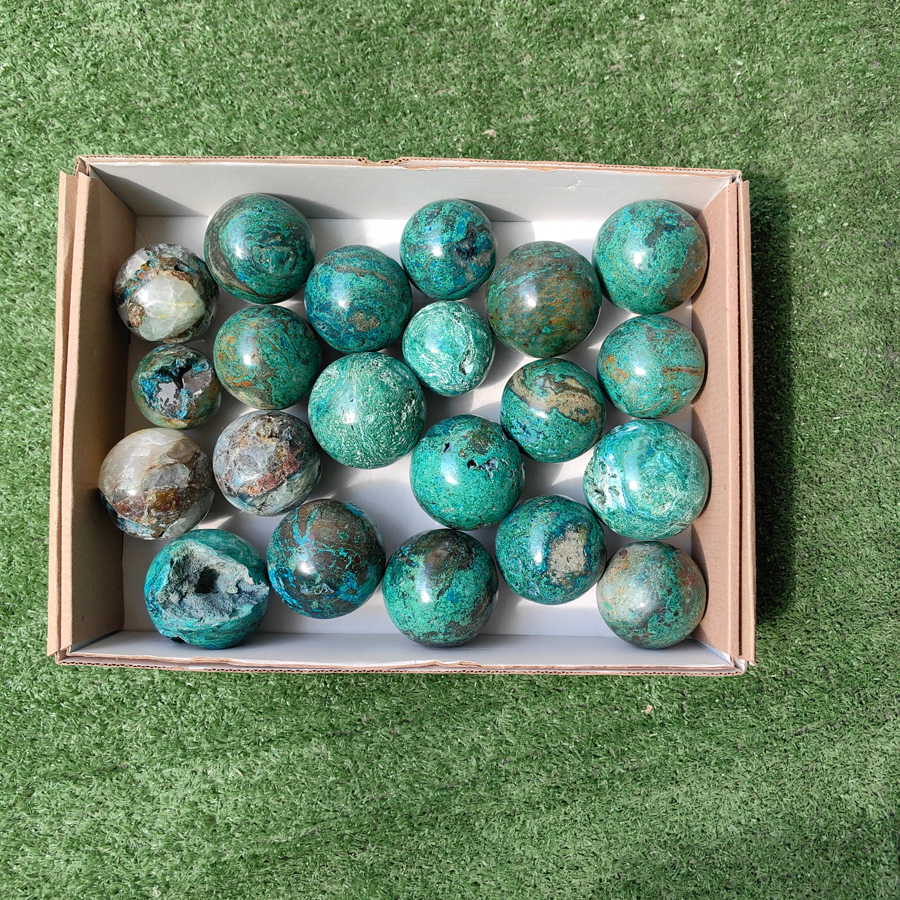 Lot 21 pcs Chrysocolla on Malachite and quartz