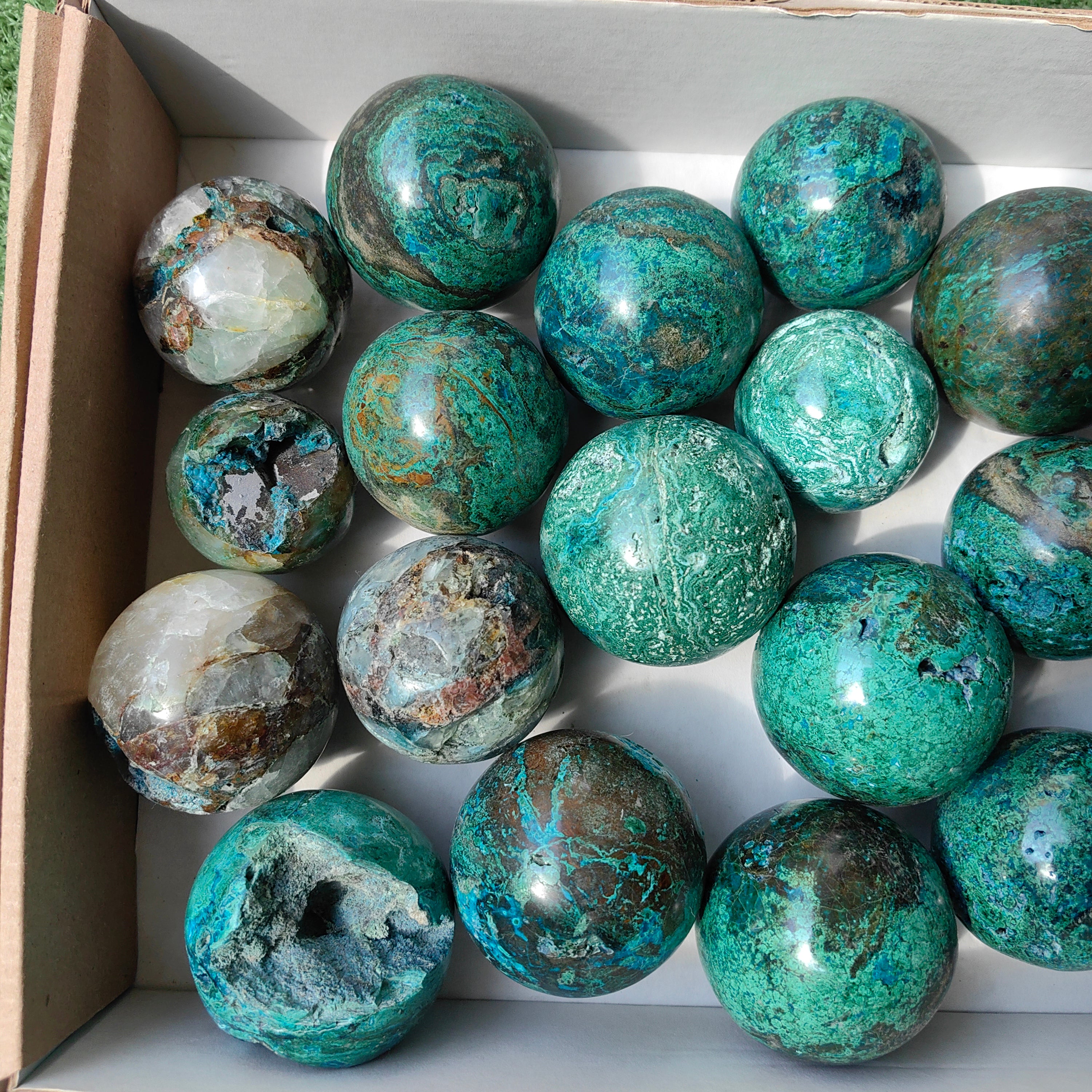 Lot 21 pcs Chrysocolla on Malachite and quartz