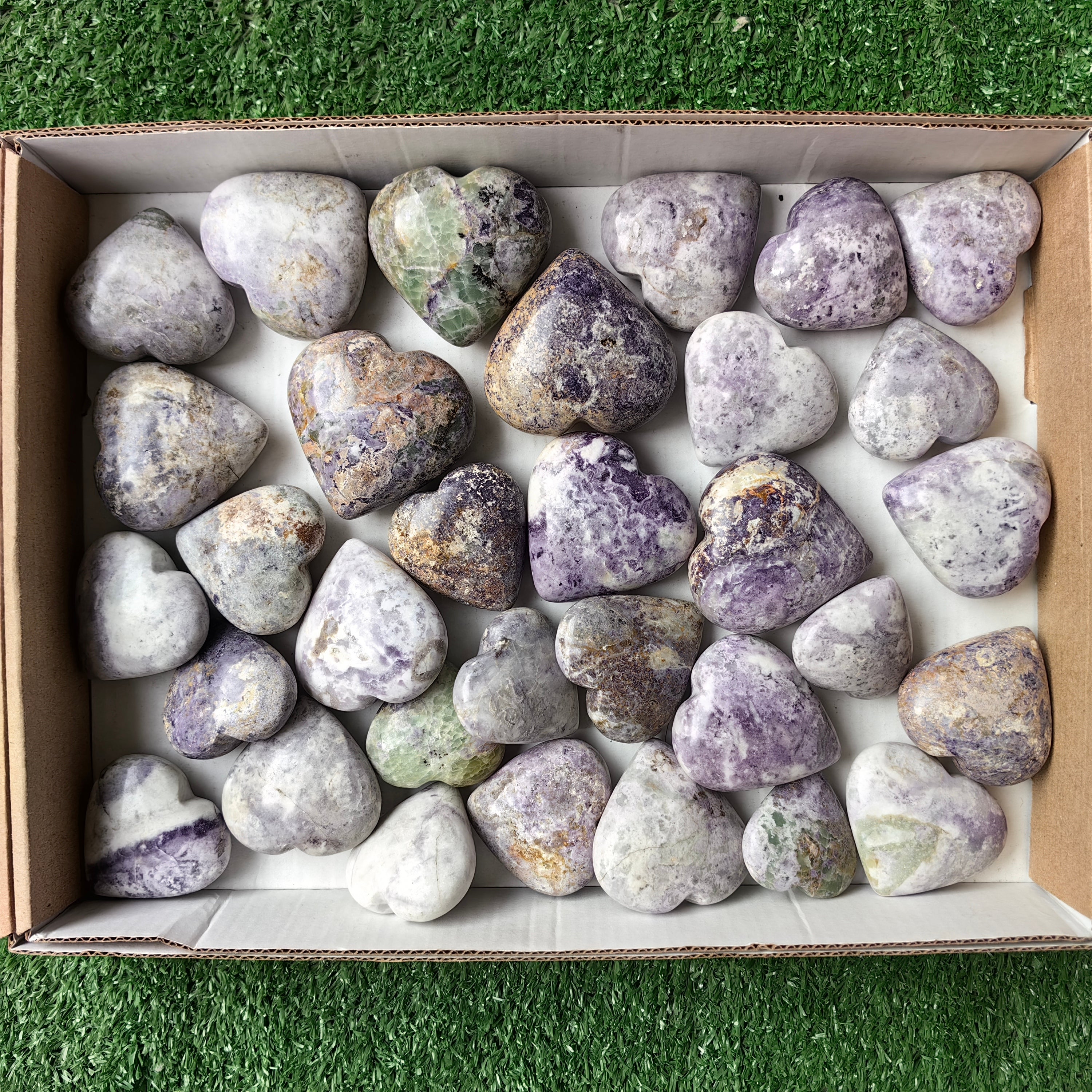 Lot 32 pcs Bolivianite heart