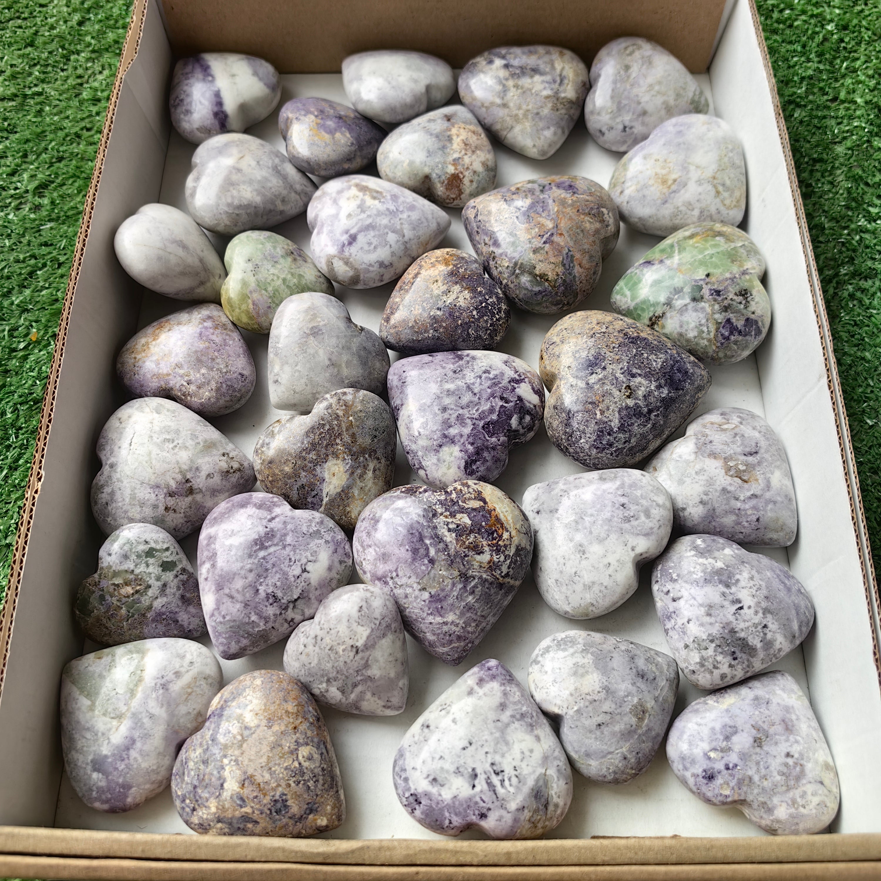 Lot 32 pcs Bolivianite heart