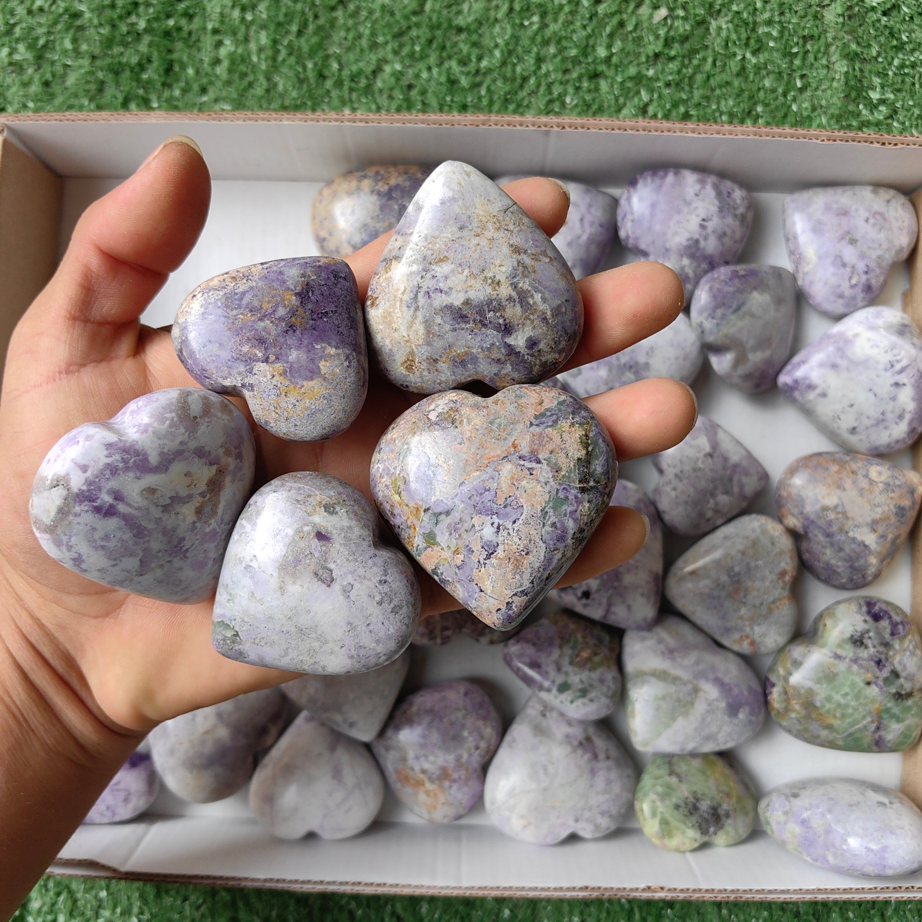 Lot 32 pcs Bolivianite heart