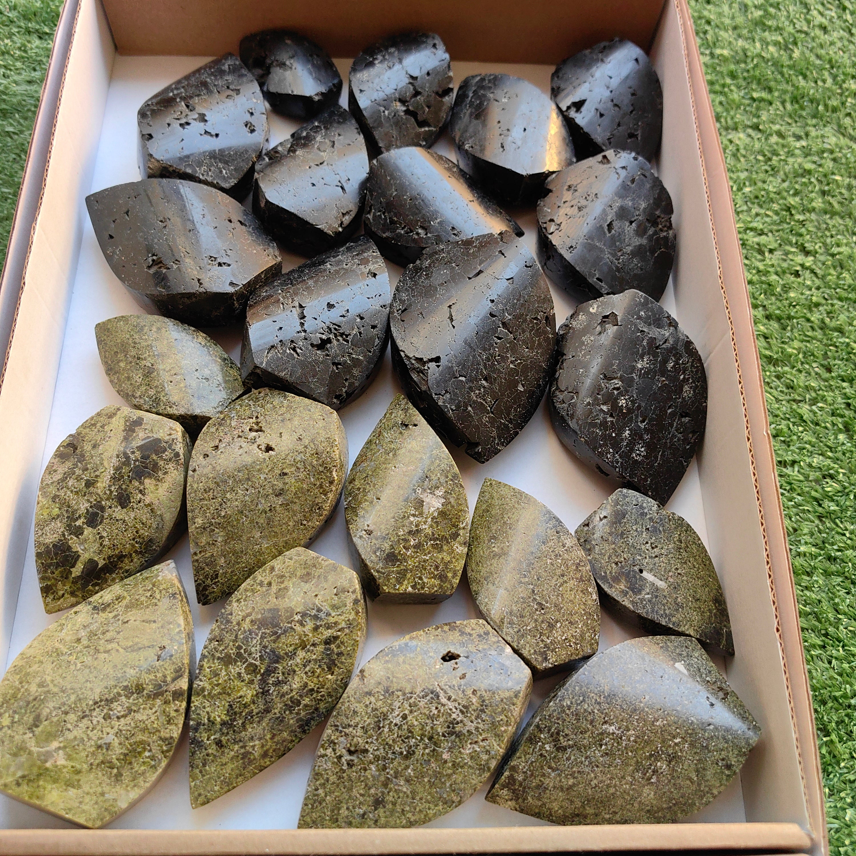 Lot 12 pcs Black Tourmaline Flame / 10 pcs Epidote Flame