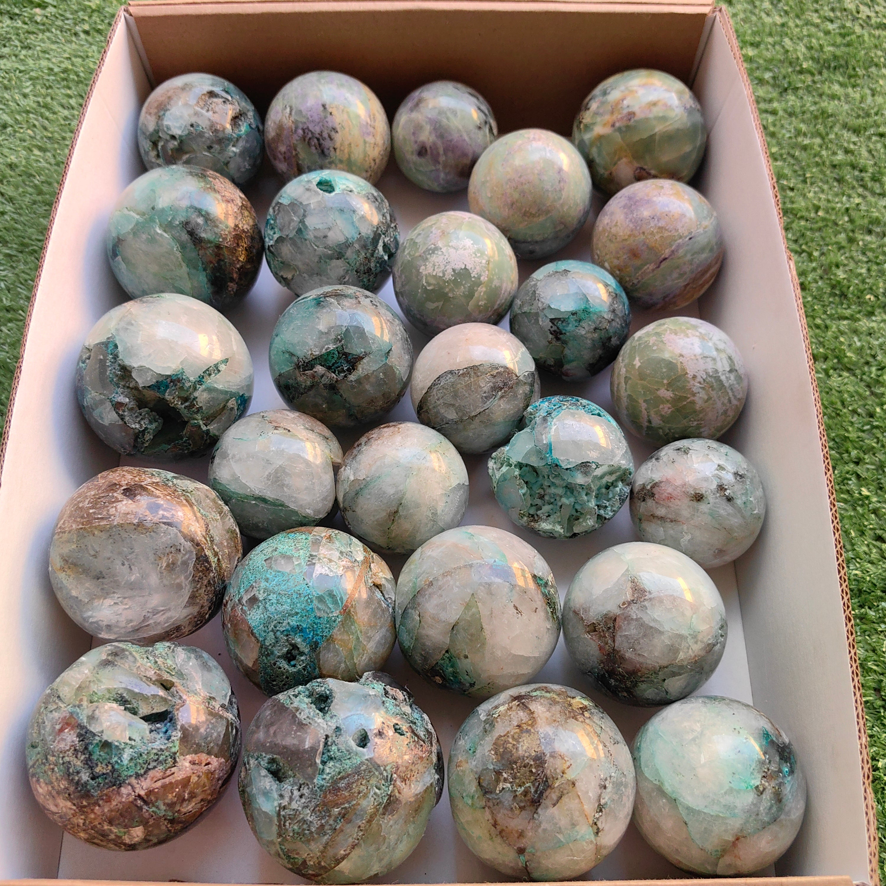 Lot 7 pcs Bolivianite sphere / 19 pcs Chrysocolla on quartz Sphere