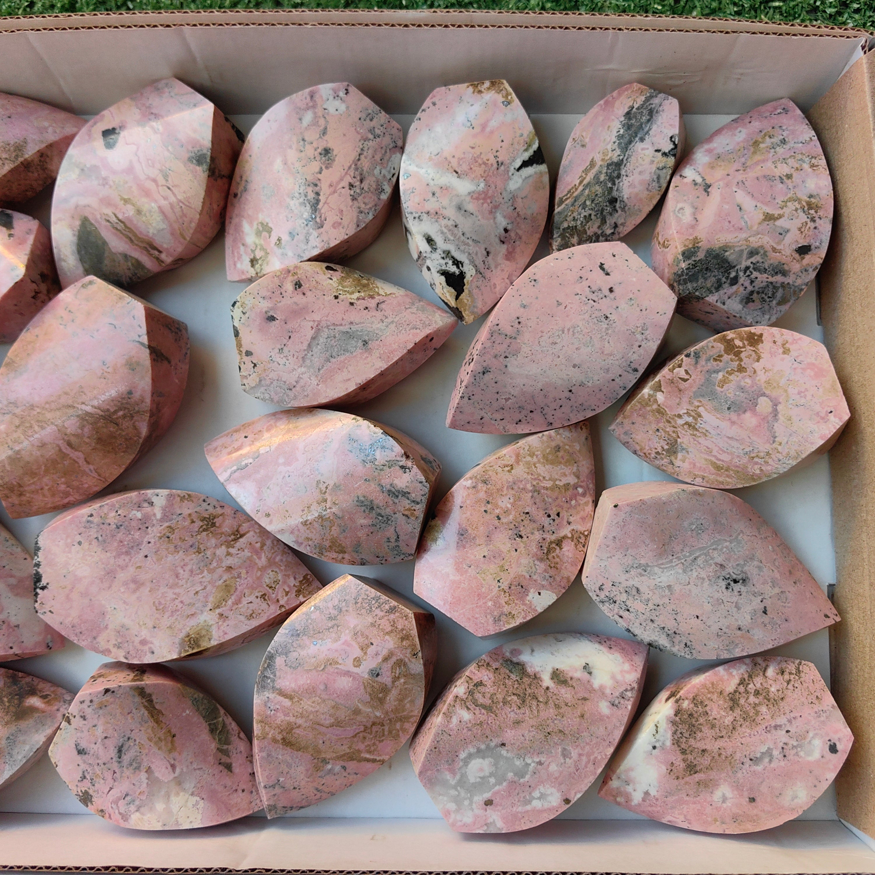 Lot 22 pcs Rhodonite Flame