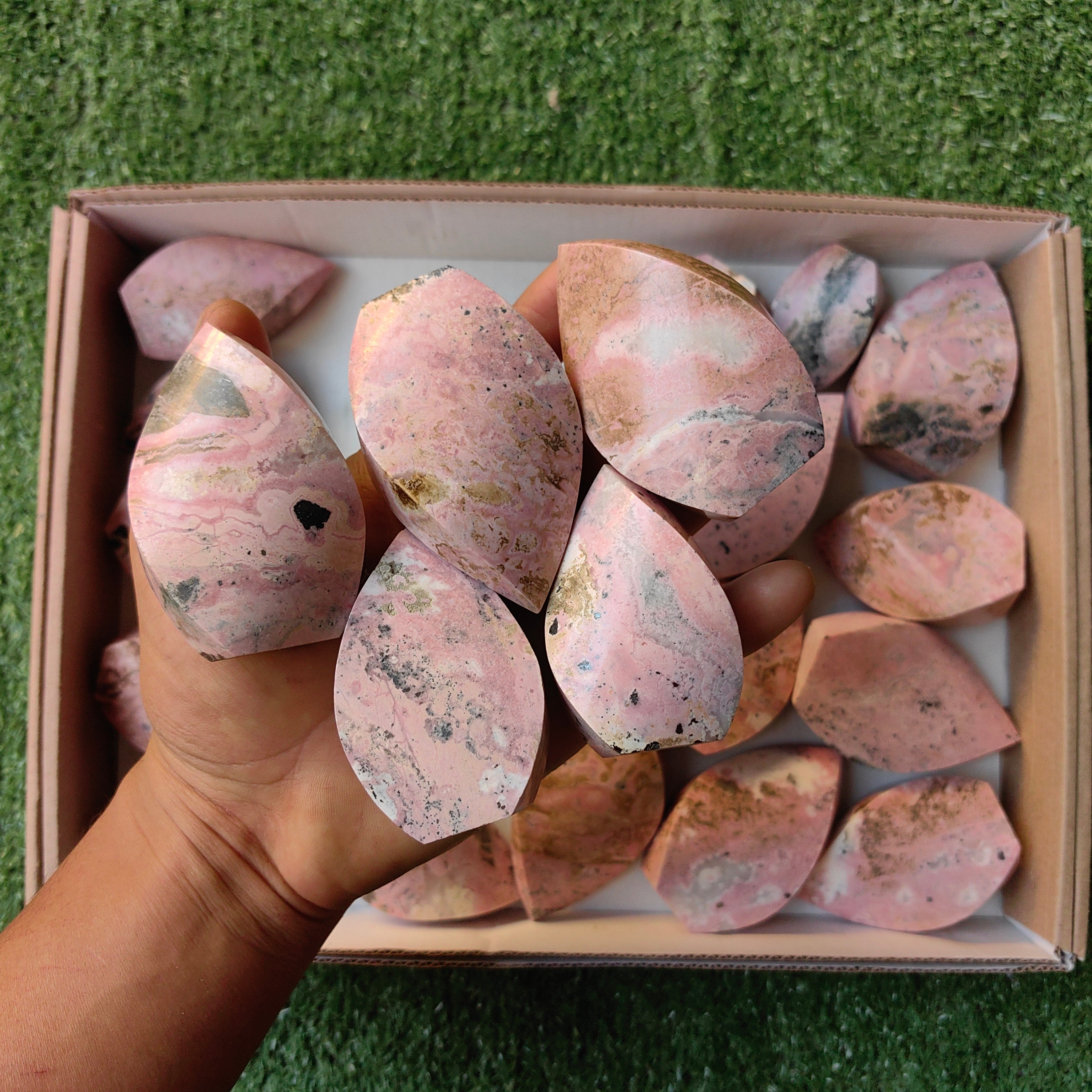 Lot 22 pcs Rhodonite Flame
