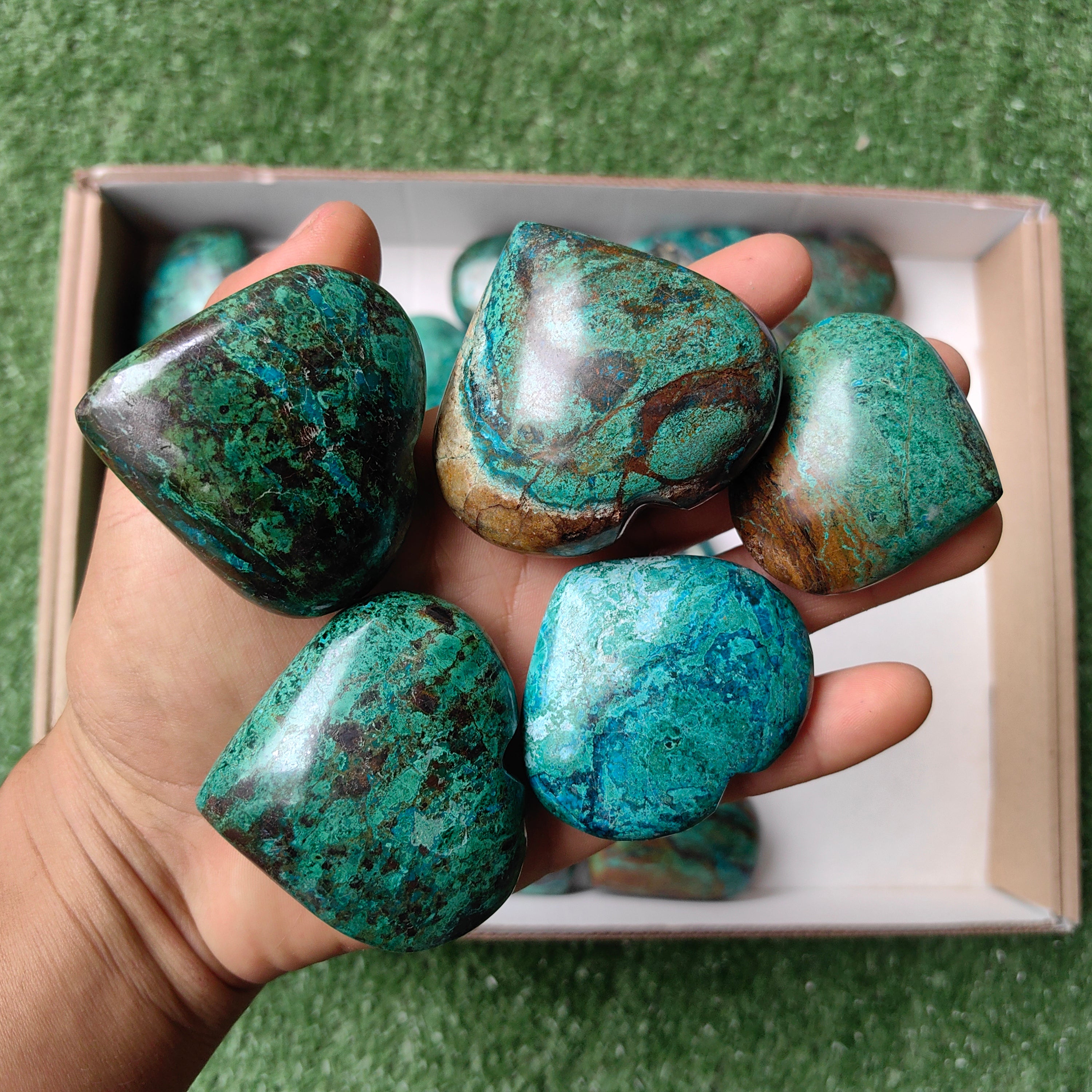 Lot 23 pcs Chrysocolla on Malachite Heart