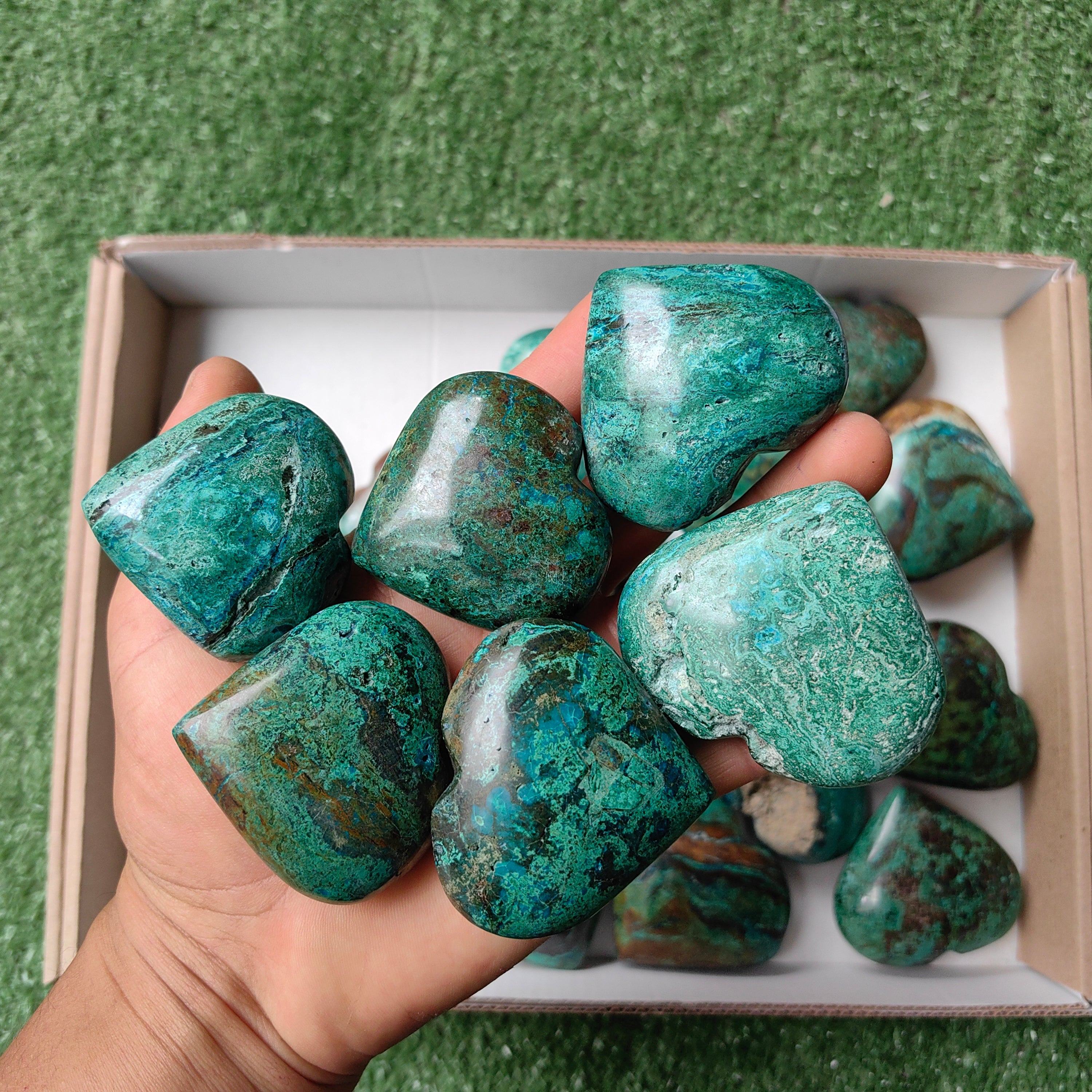 Lot 23 pcs Chrysocolla on Malachite Heart