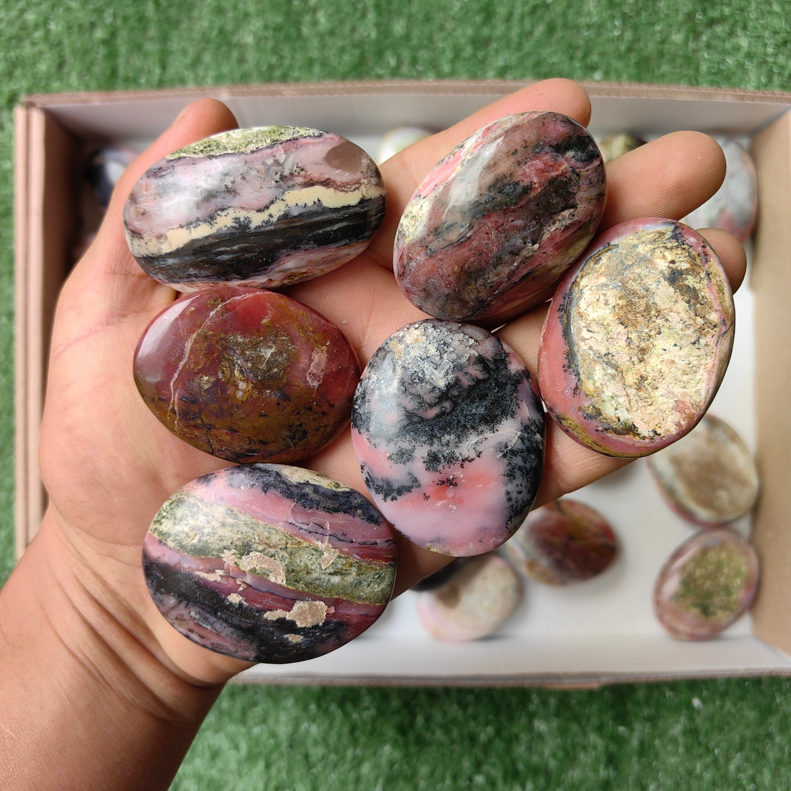 Lot 39 pcs Strawberry Pink Opal Palm