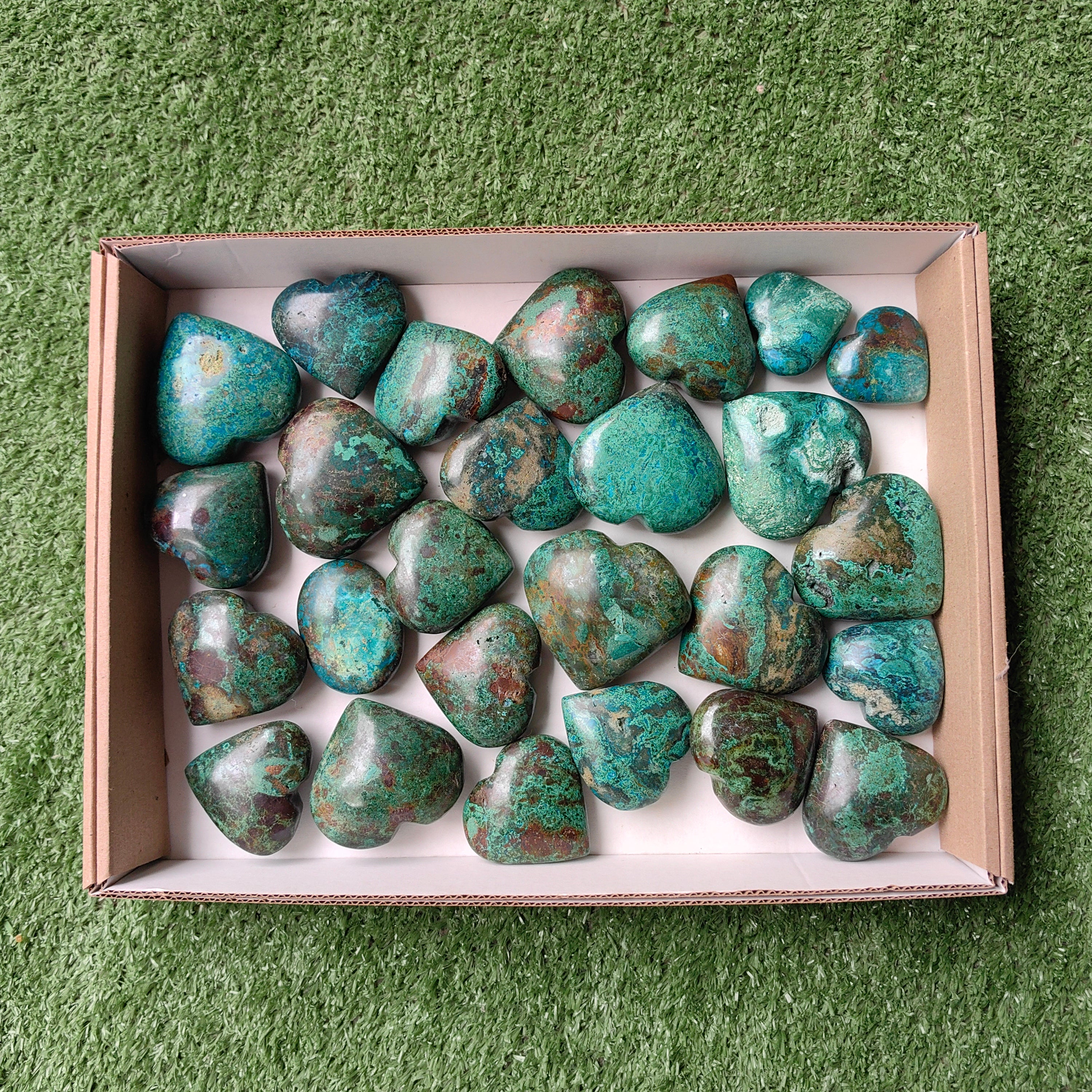 Lot 26 pcs Chrysocolla on Malachite Heart