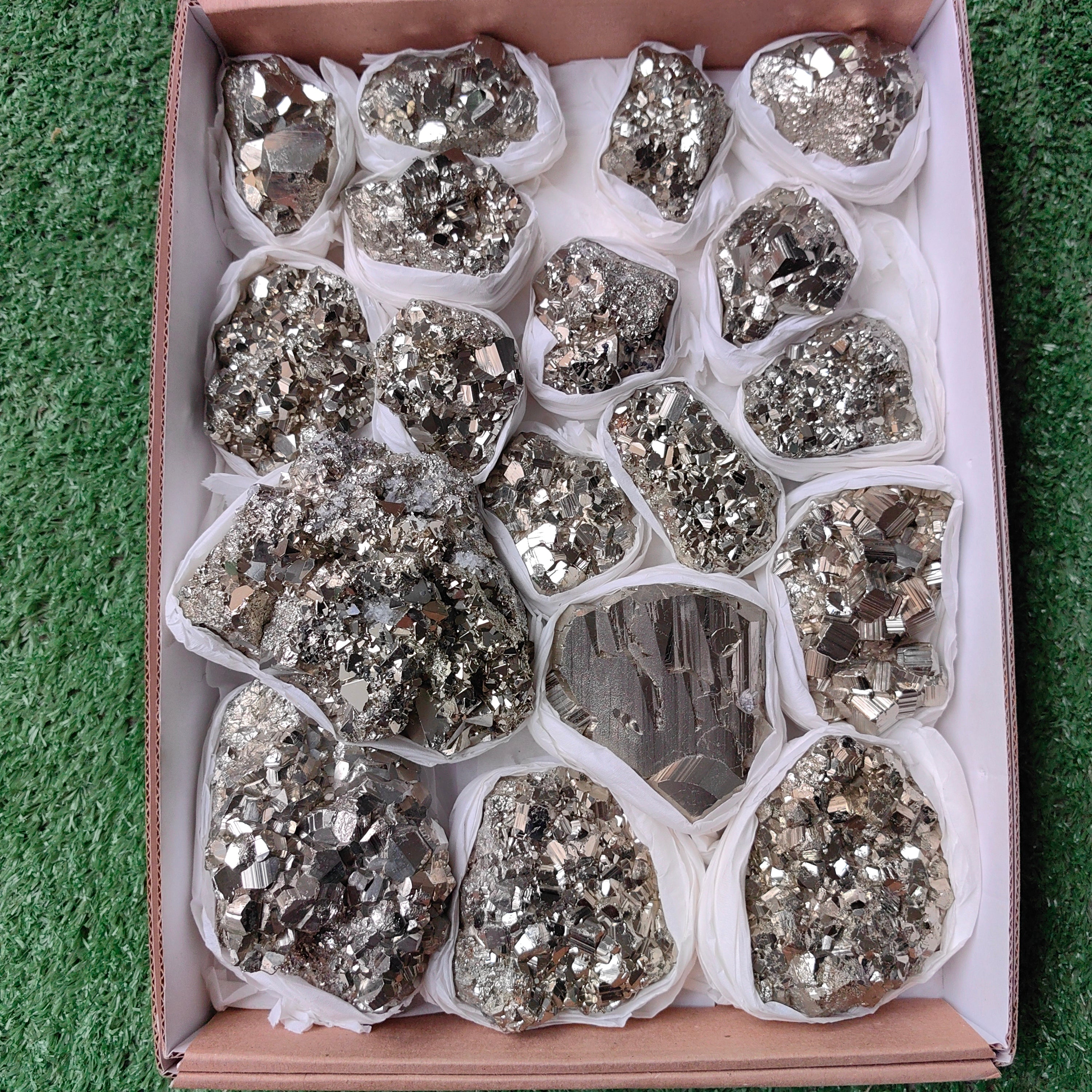 Lot 18 pcs Pyrite Geometric rough