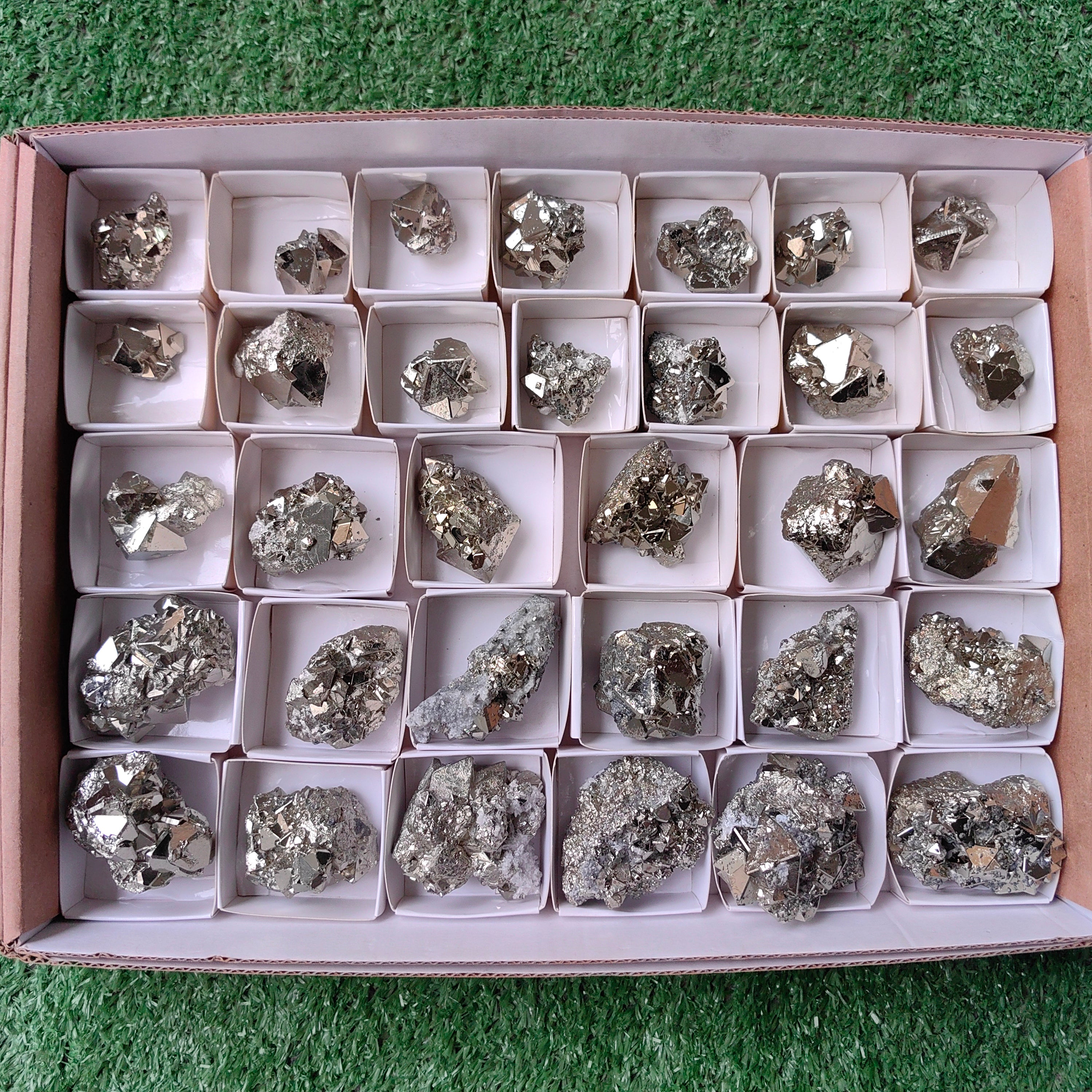 Lot 32 pcs Pyrite octahedral rough rough