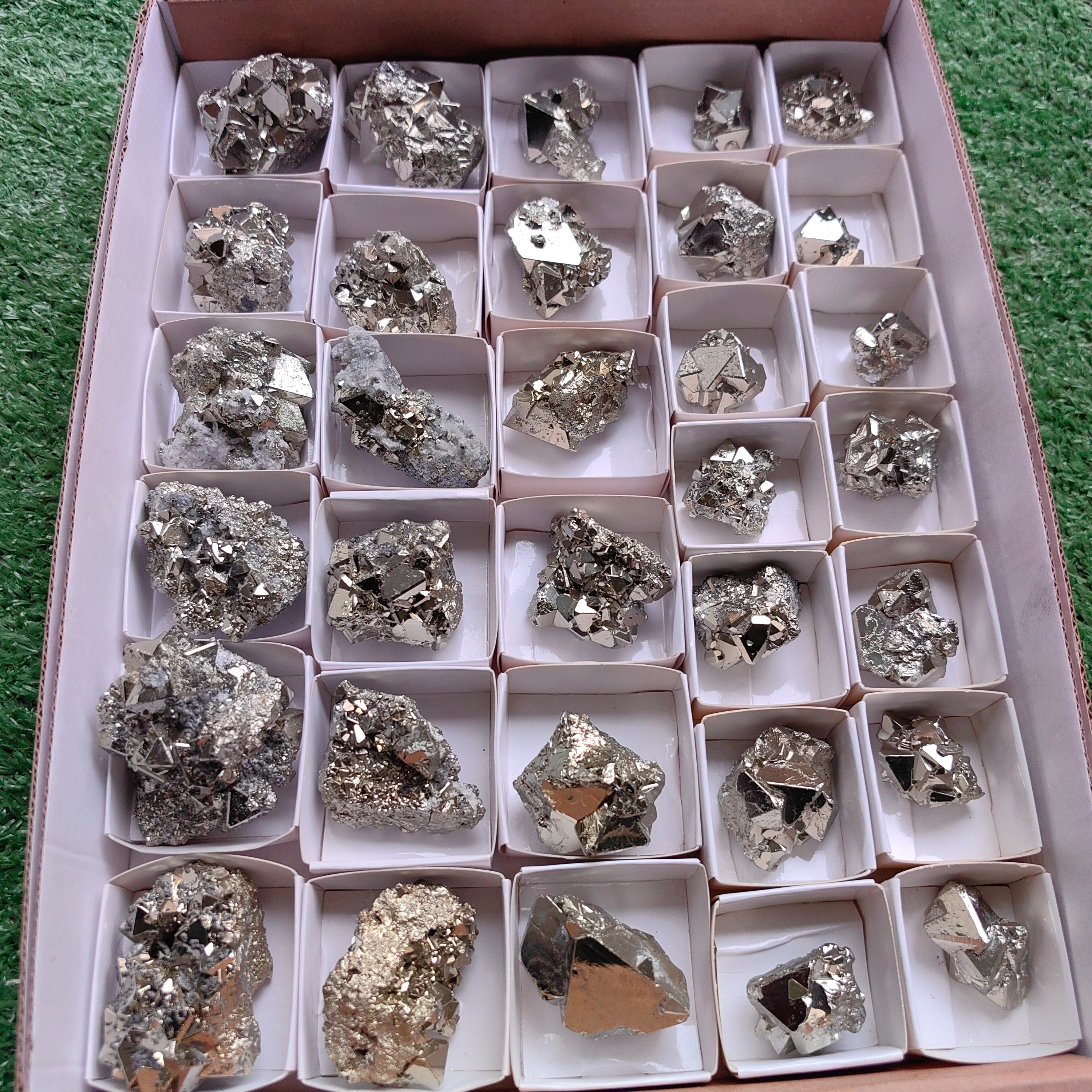 Lot 32 pcs Pyrite octahedral rough rough