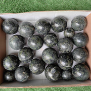 Lot 22 pcs Nefrite Sphere