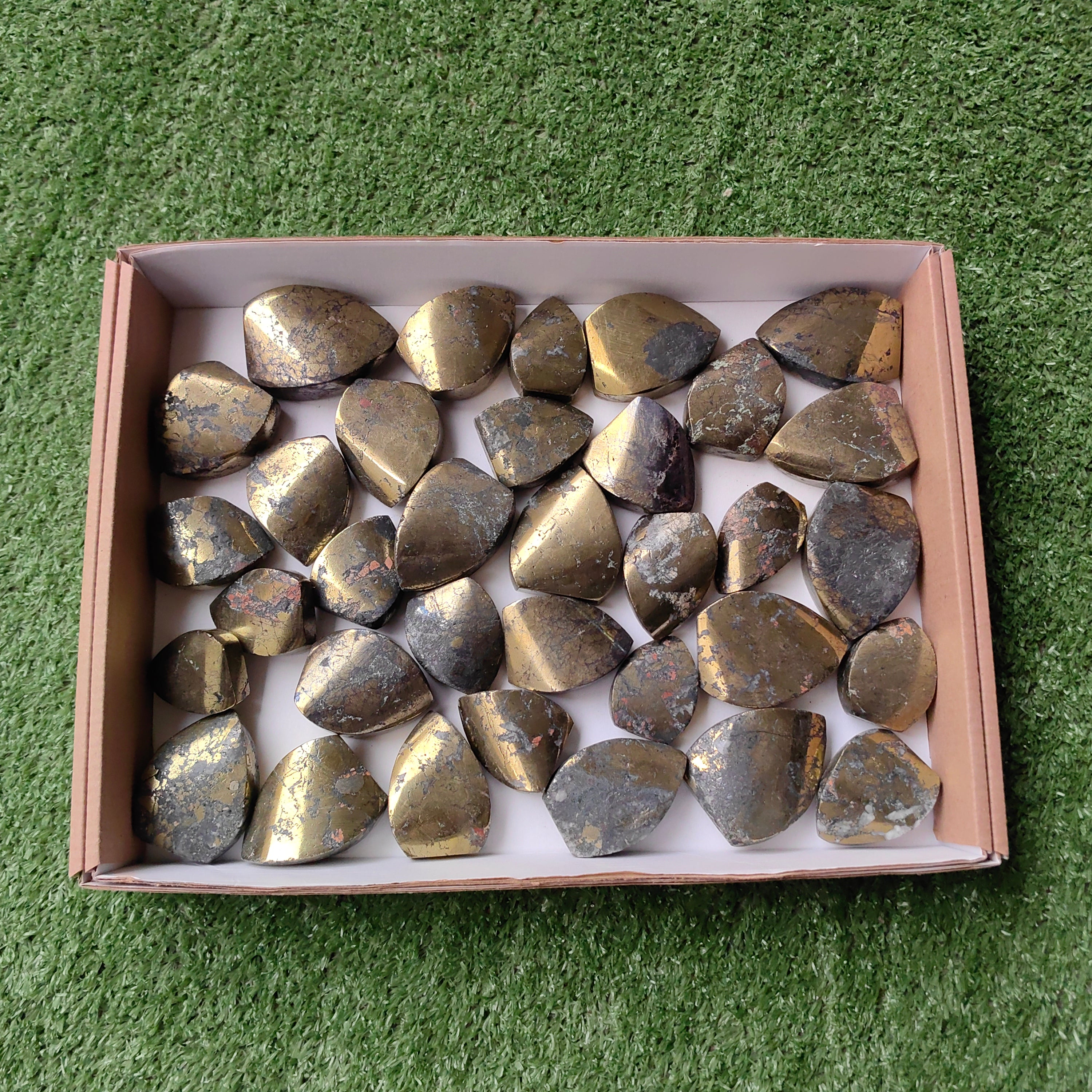 Lot 34 pcs Chalcopyrite Flames