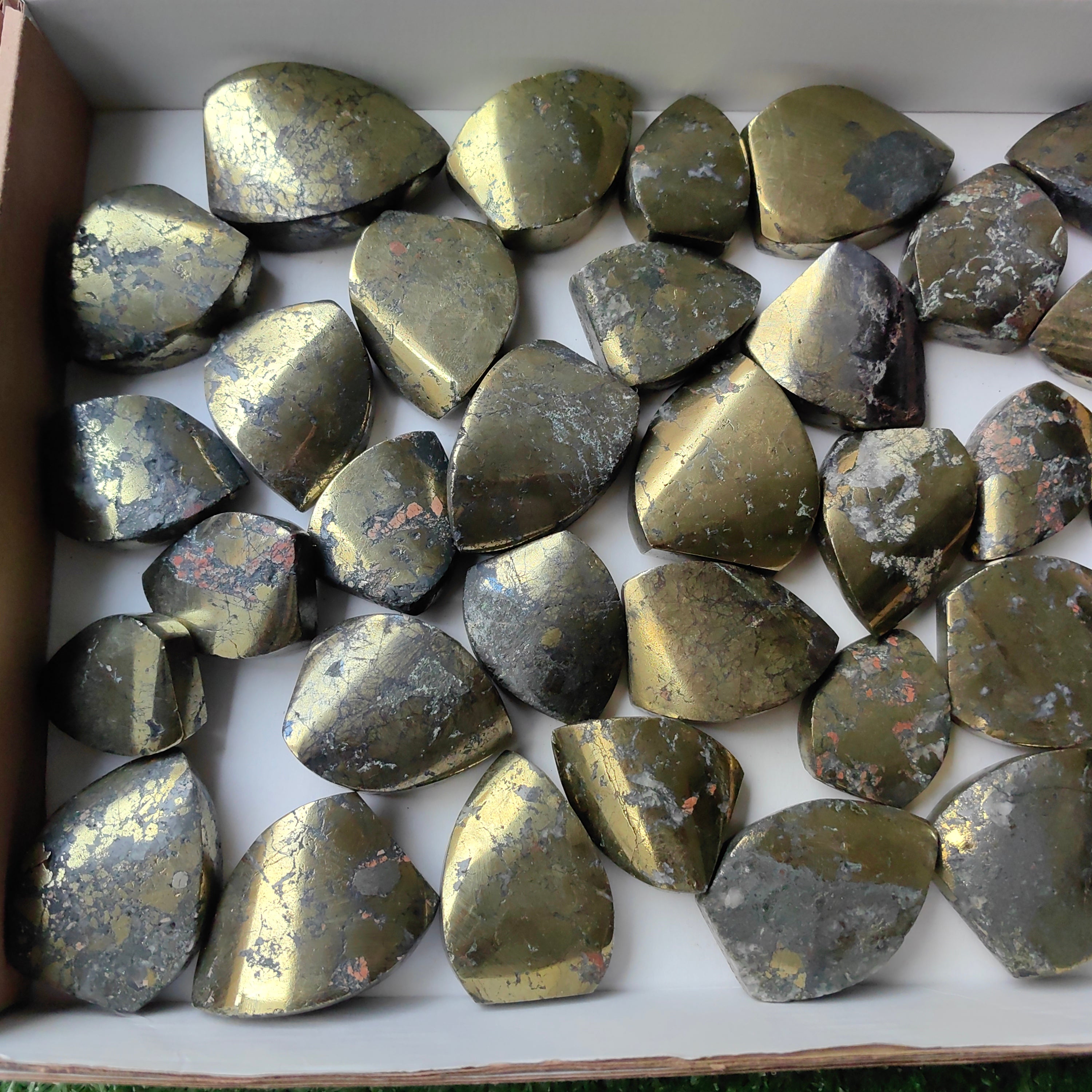 Lot 34 pcs Chalcopyrite Flames