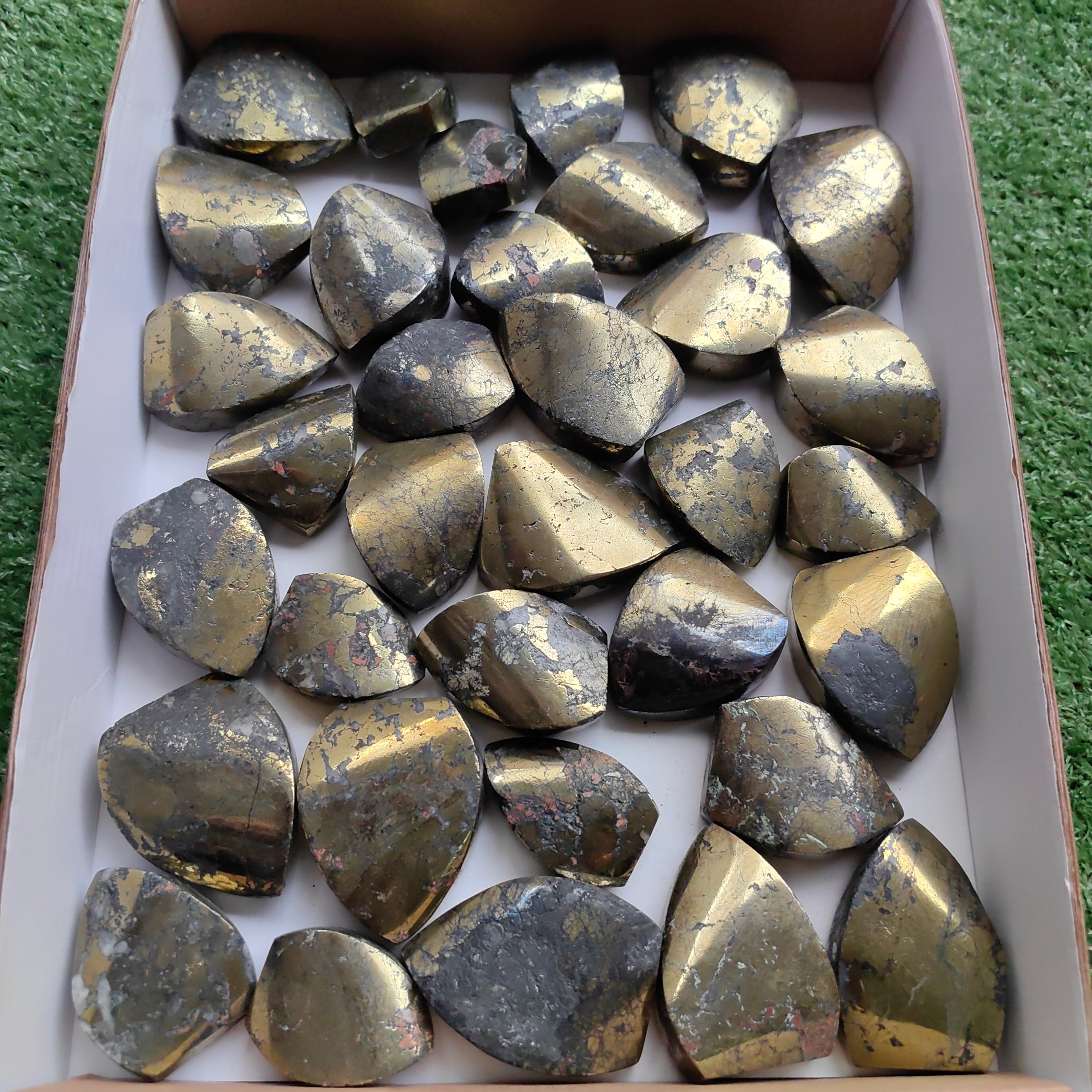 Lot 34 pcs Chalcopyrite Flames