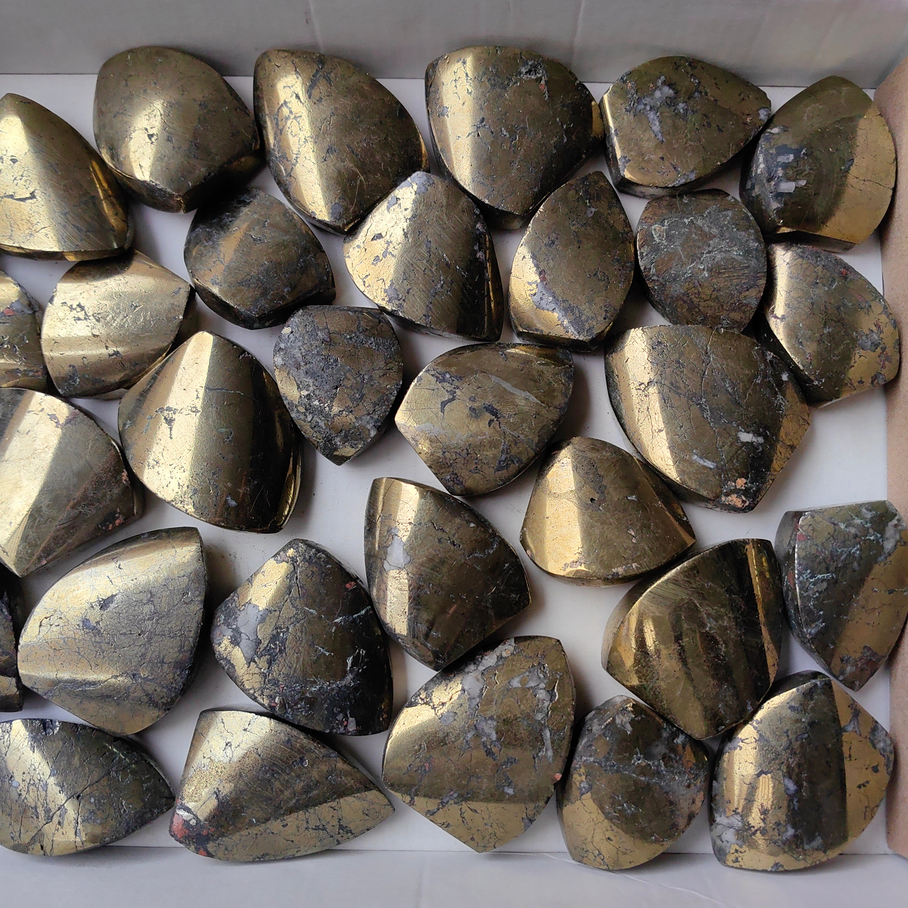 Lot 34 pcs Chalcopyrite Flames