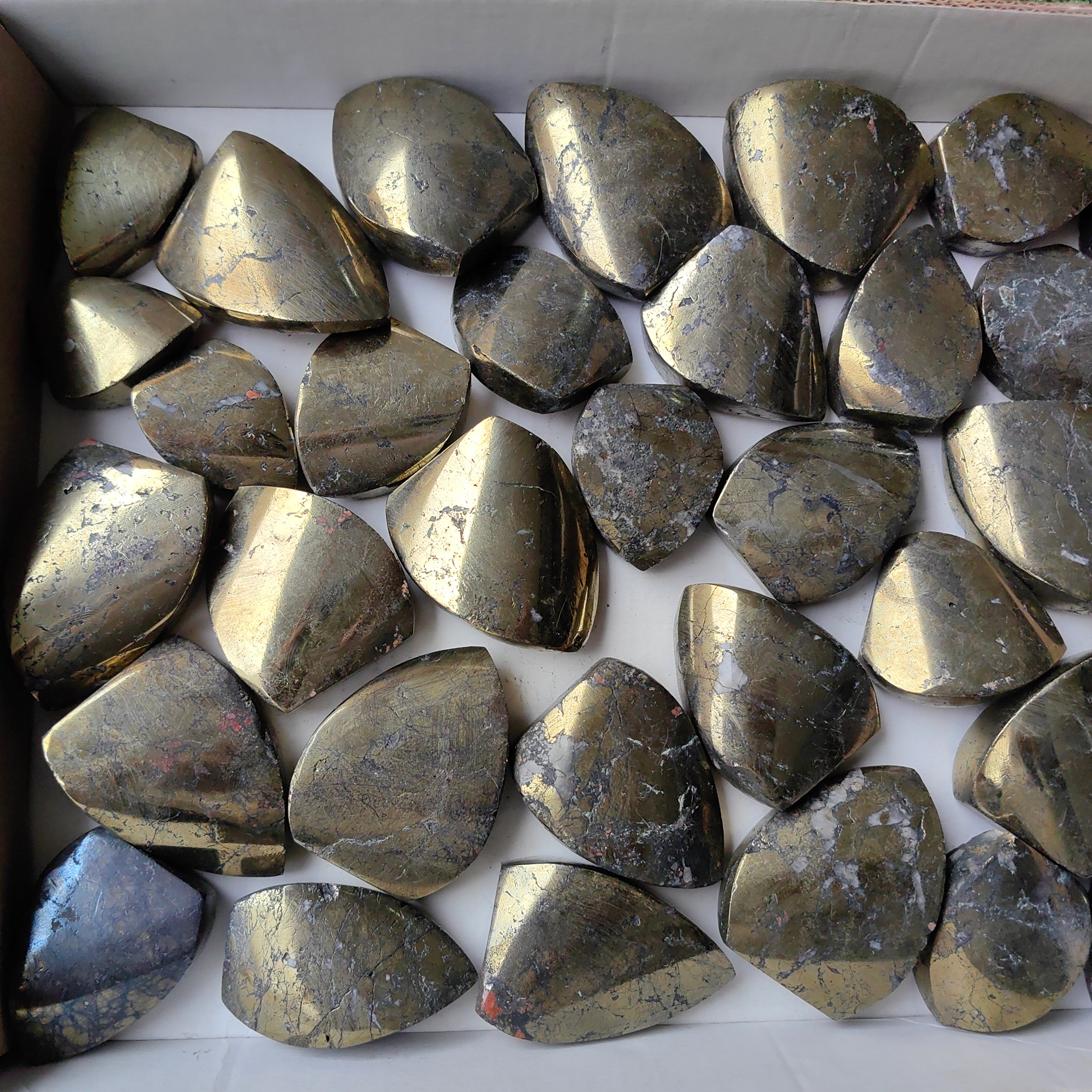 Lot 34 pcs Chalcopyrite Flames