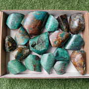 Lot 17 pcs Chrysocolla on Malchite Flame