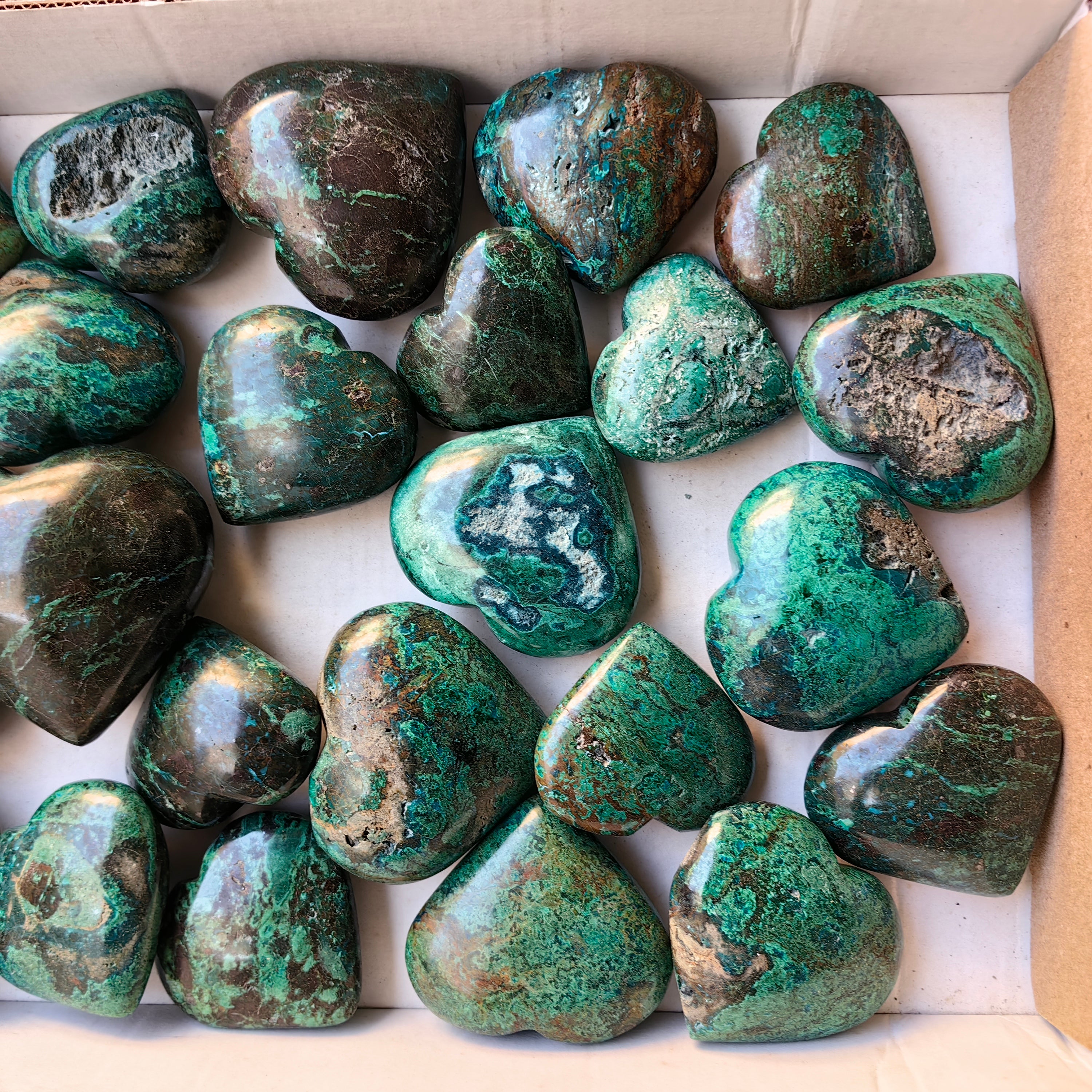 Lot 24 pcs Chrysocolla on Malachite Heart