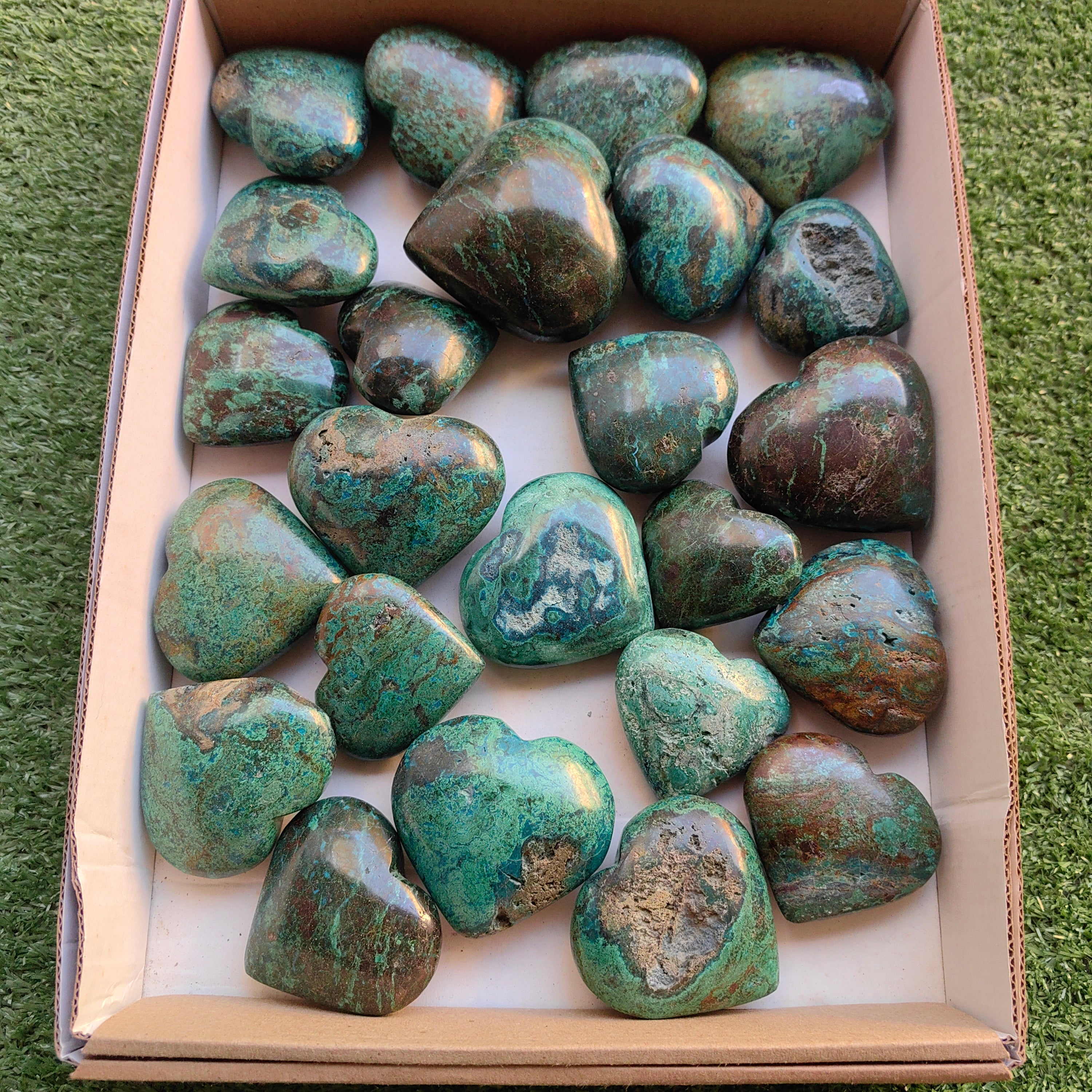 Lot 24 pcs Chrysocolla on Malachite Heart