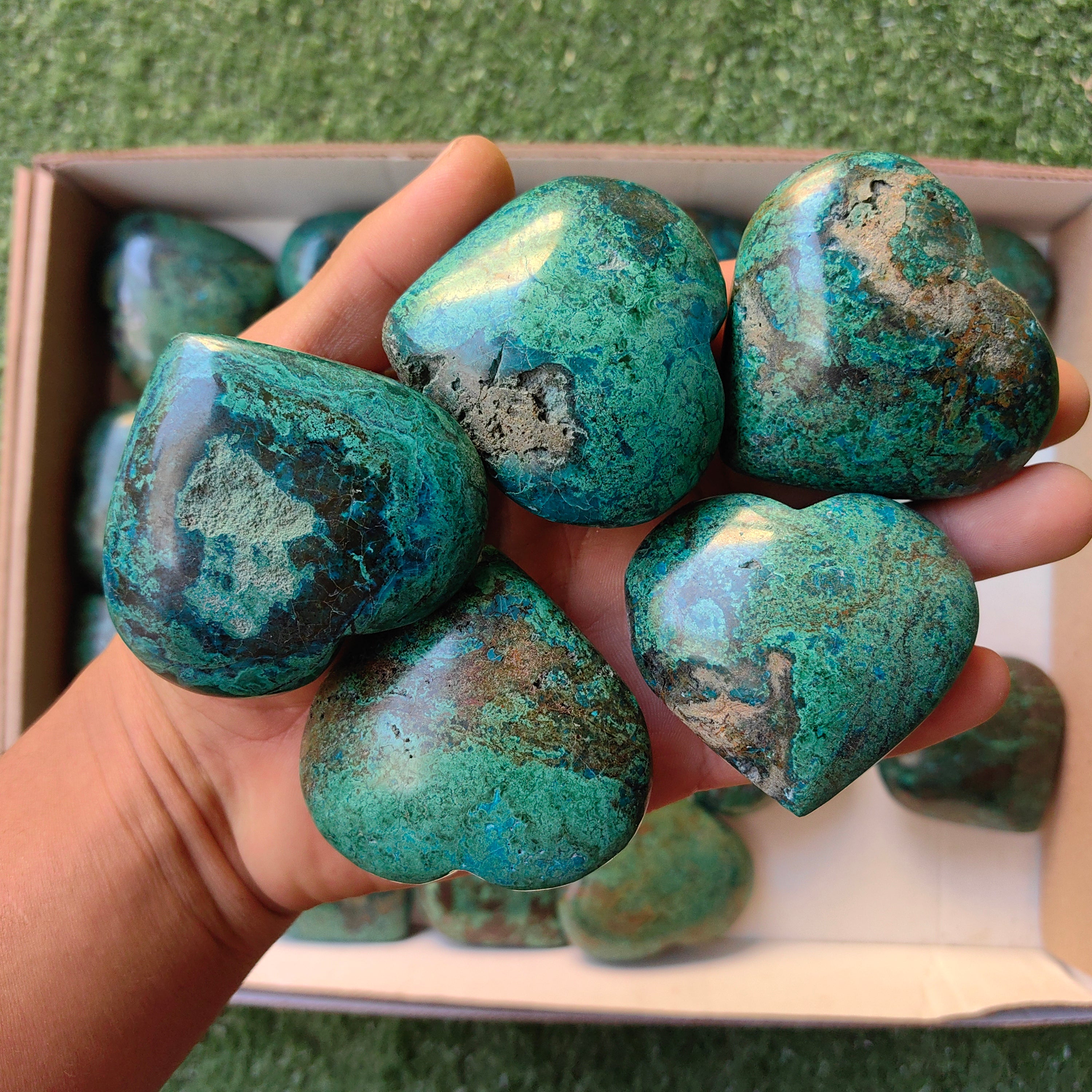 Lot 24 pcs Chrysocolla on Malachite Heart