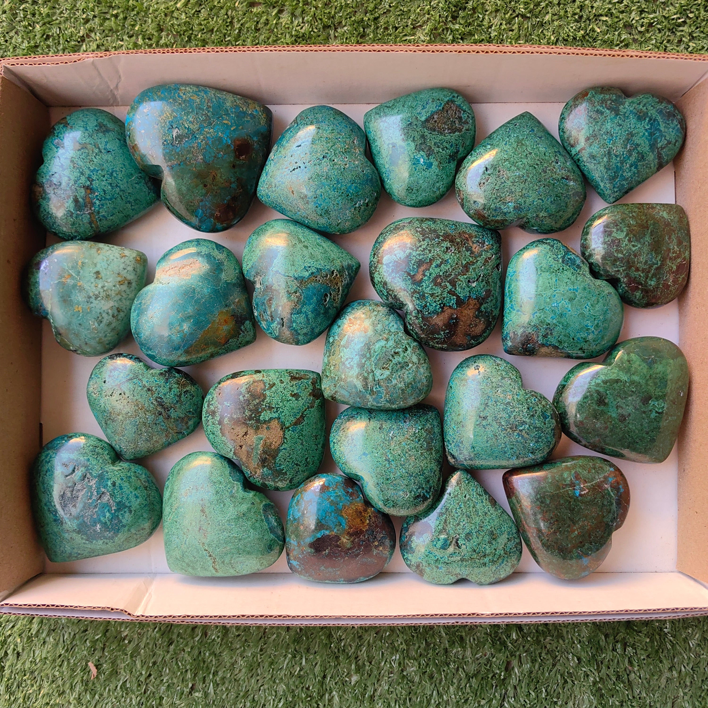 Lot 23 pcs Chrysocolla on Malachite heart