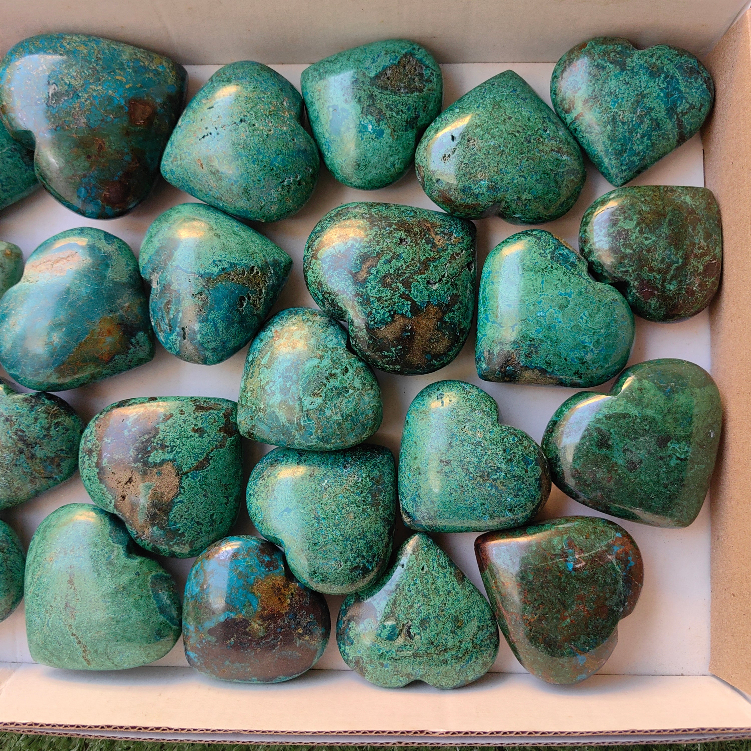 Lot 23 pcs Chrysocolla on Malachite heart