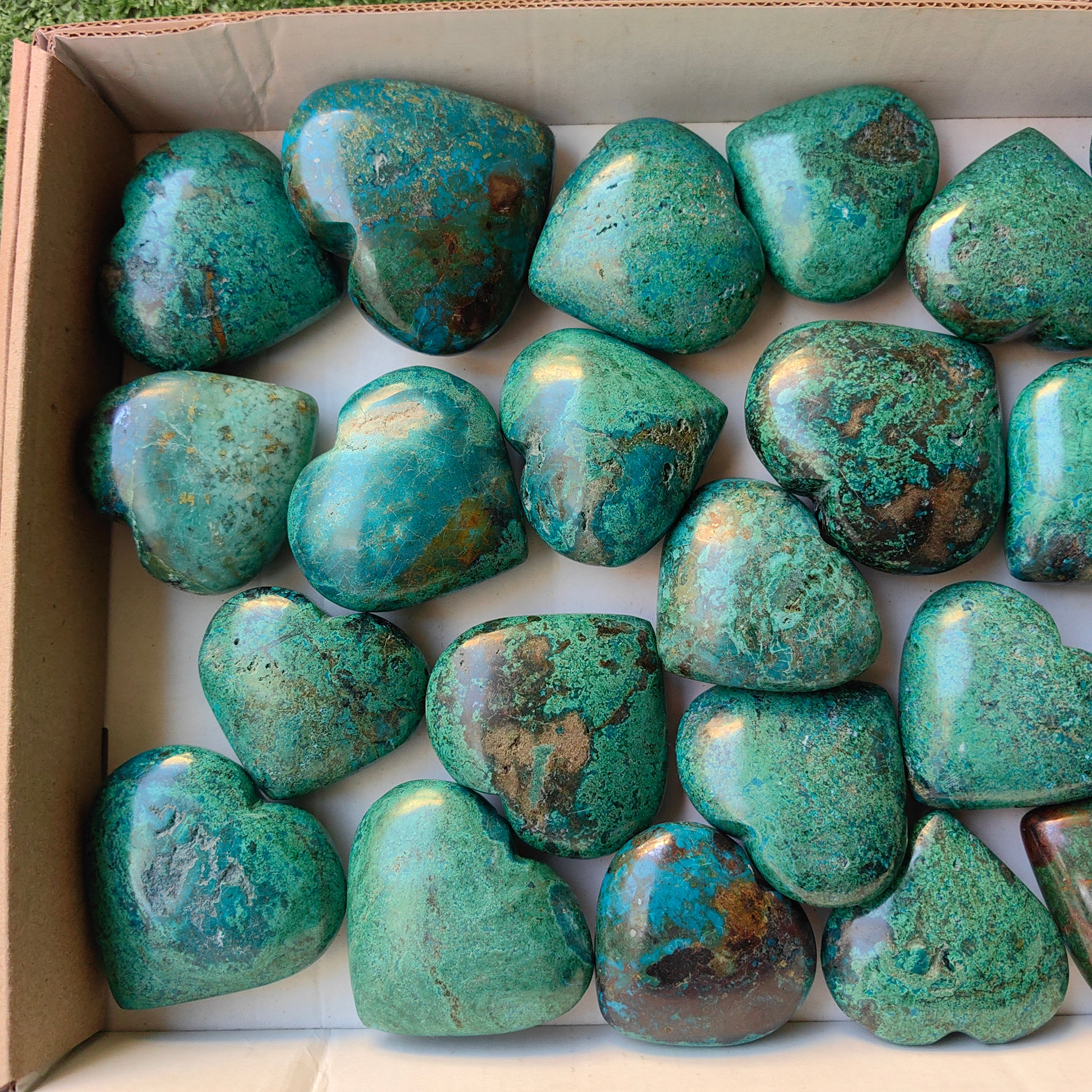 Lot 23 pcs Chrysocolla on Malachite heart