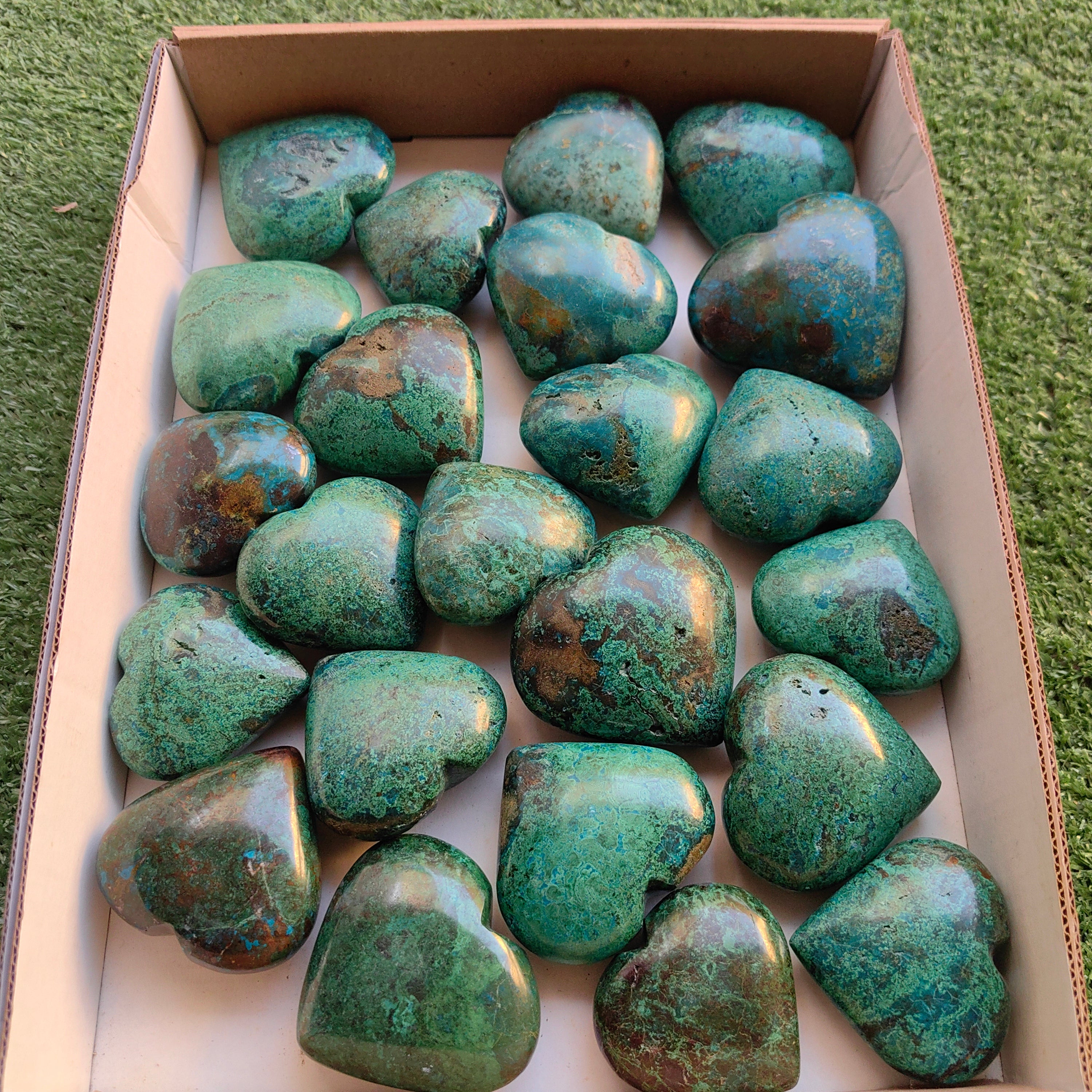 Lot 23 pcs Chrysocolla on Malachite heart