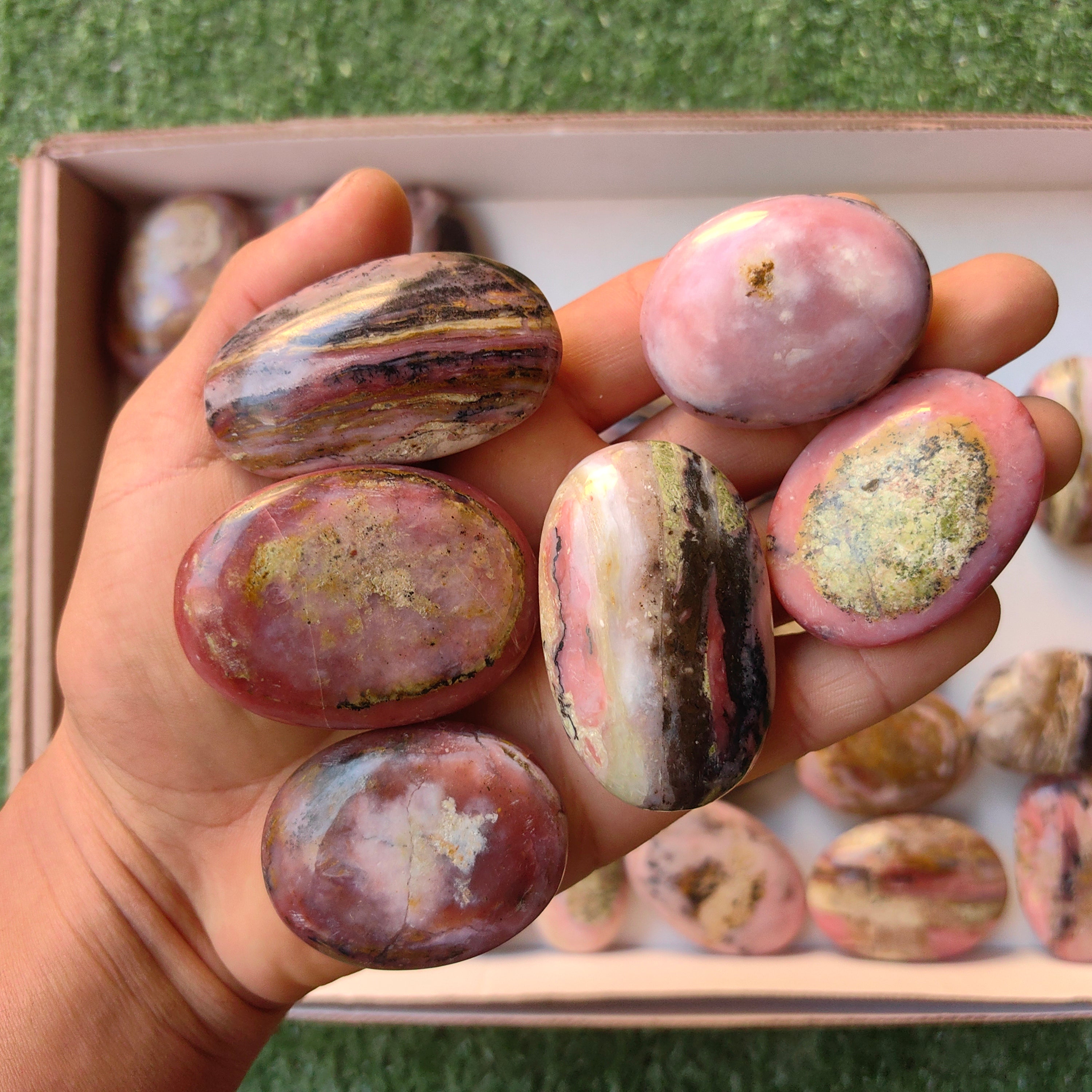 Lot 34 pcs Strawberry Pink Opal Palm