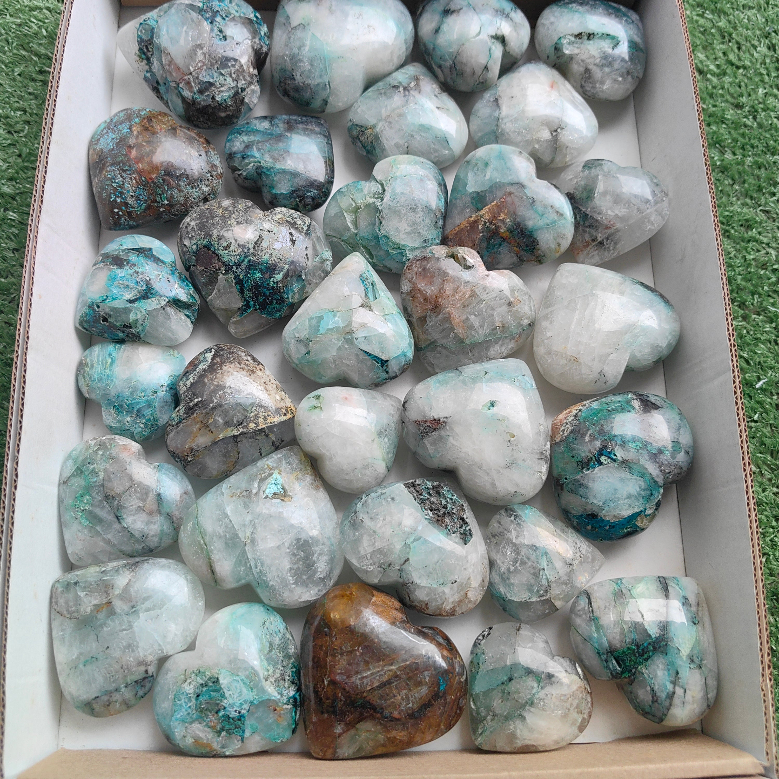 Lot 30 pcs Chrysocolla on Quartz Heart