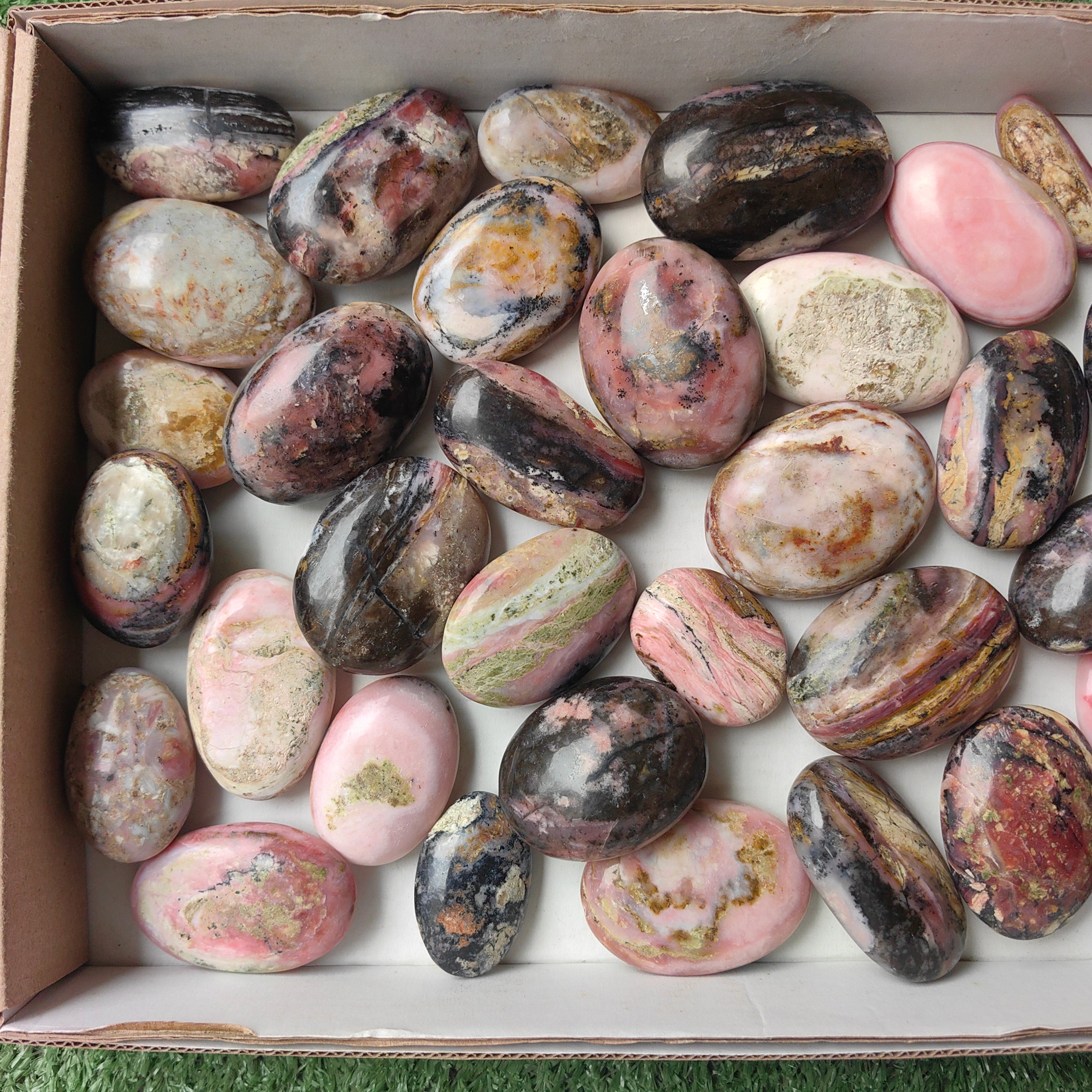 Lot 34 pcs Strawberry Pink Opal Palm